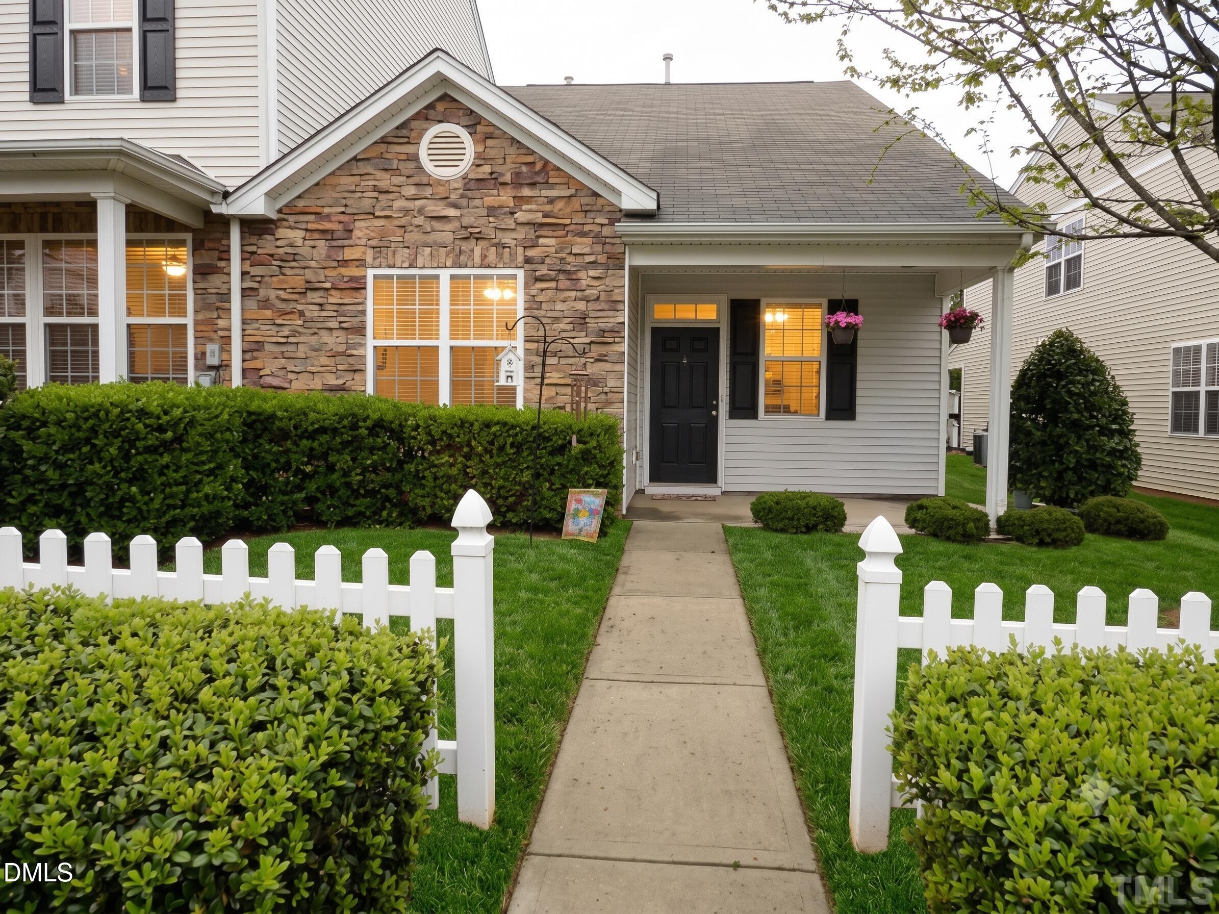 8227 Belneath Court, Raleigh, NC 27613