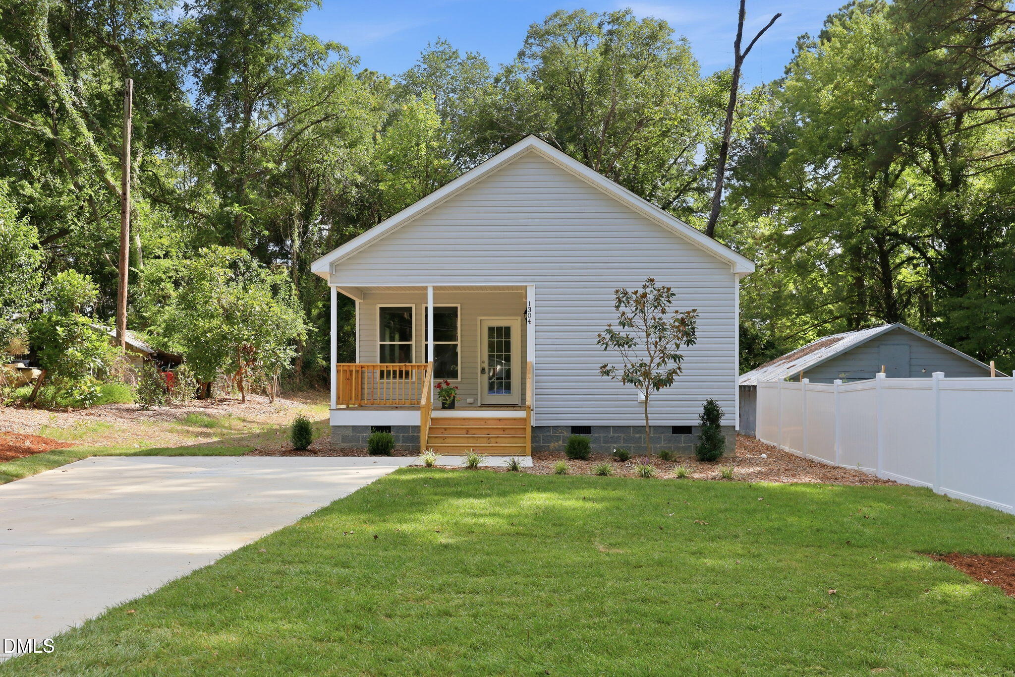 1304 Goldsboro Avenue, Sanford, NC 27330