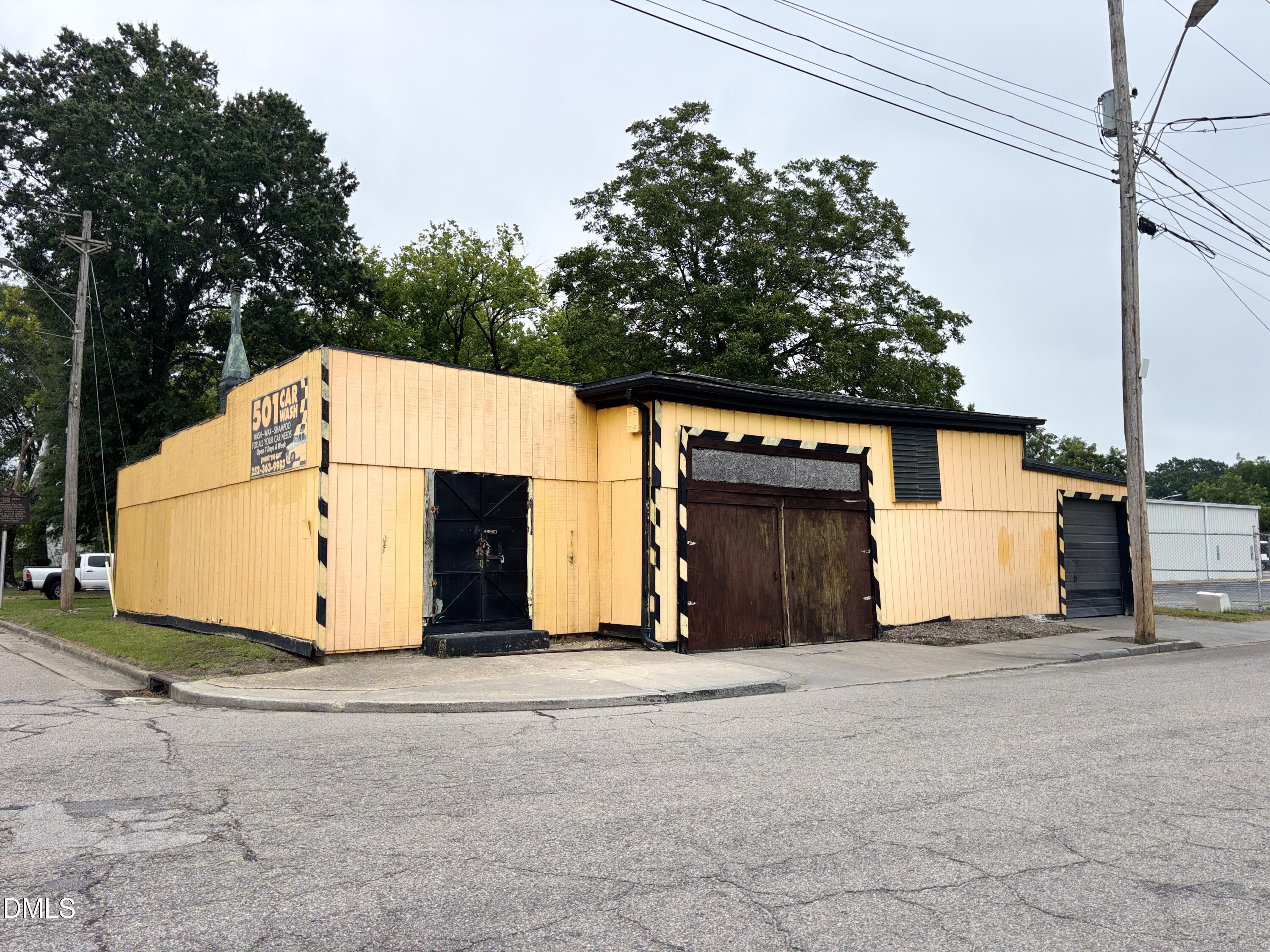 501 E Barnes Street S, Wilson, NC 27893