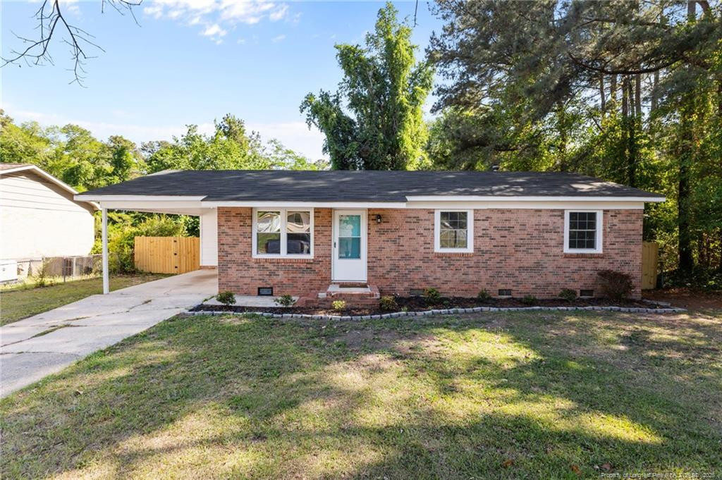2633 Dumbarton Road, Fayetteville, NC 28306