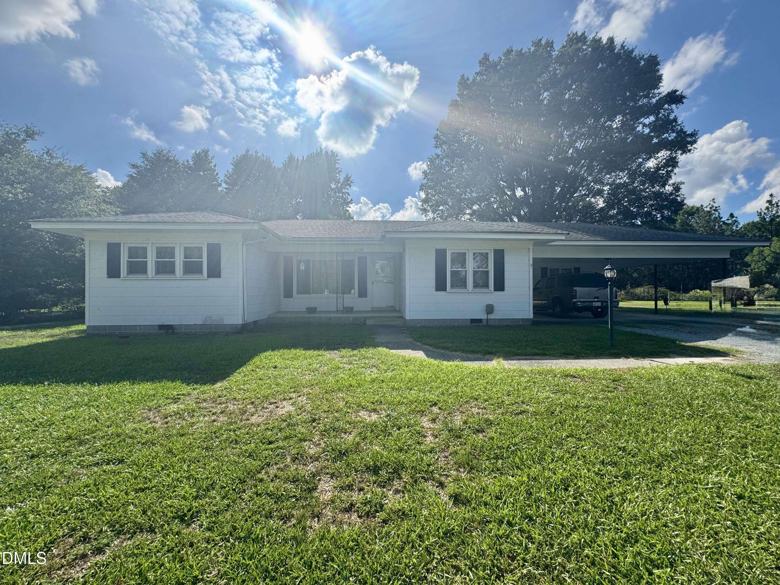 2099 N Salemburg Highway, Salemburg, NC 28385