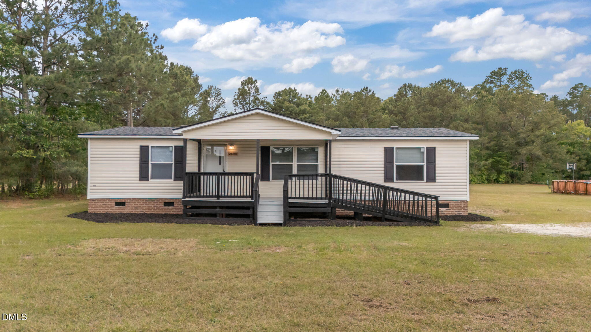 2800 Lobelia Road, Vass, NC 28394