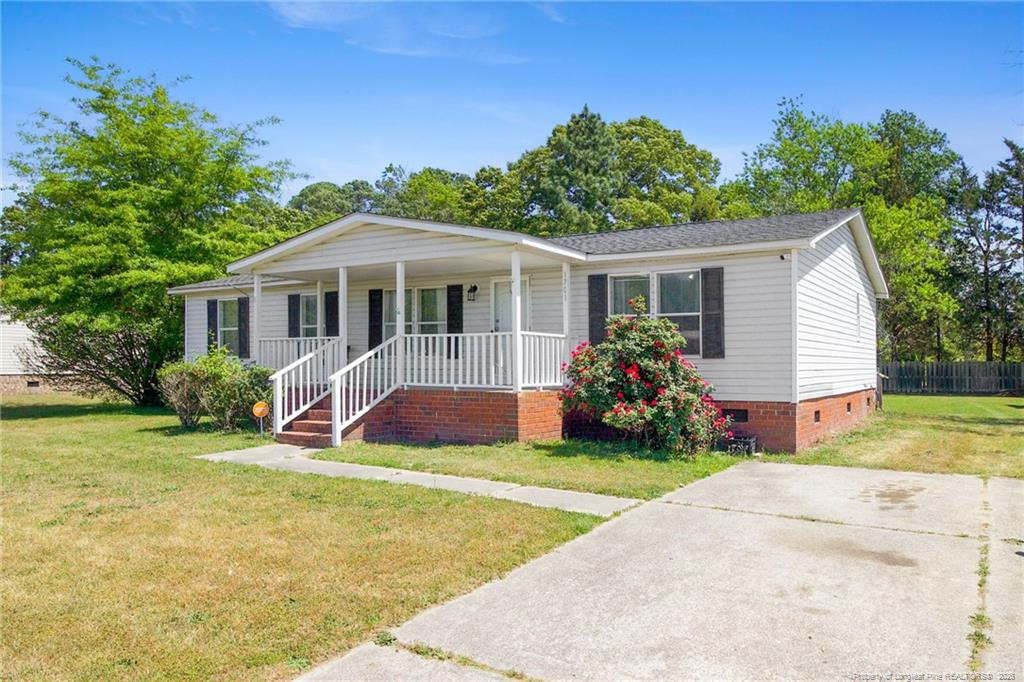 1701 O'Bannon Drive, Raeford, NC 28376