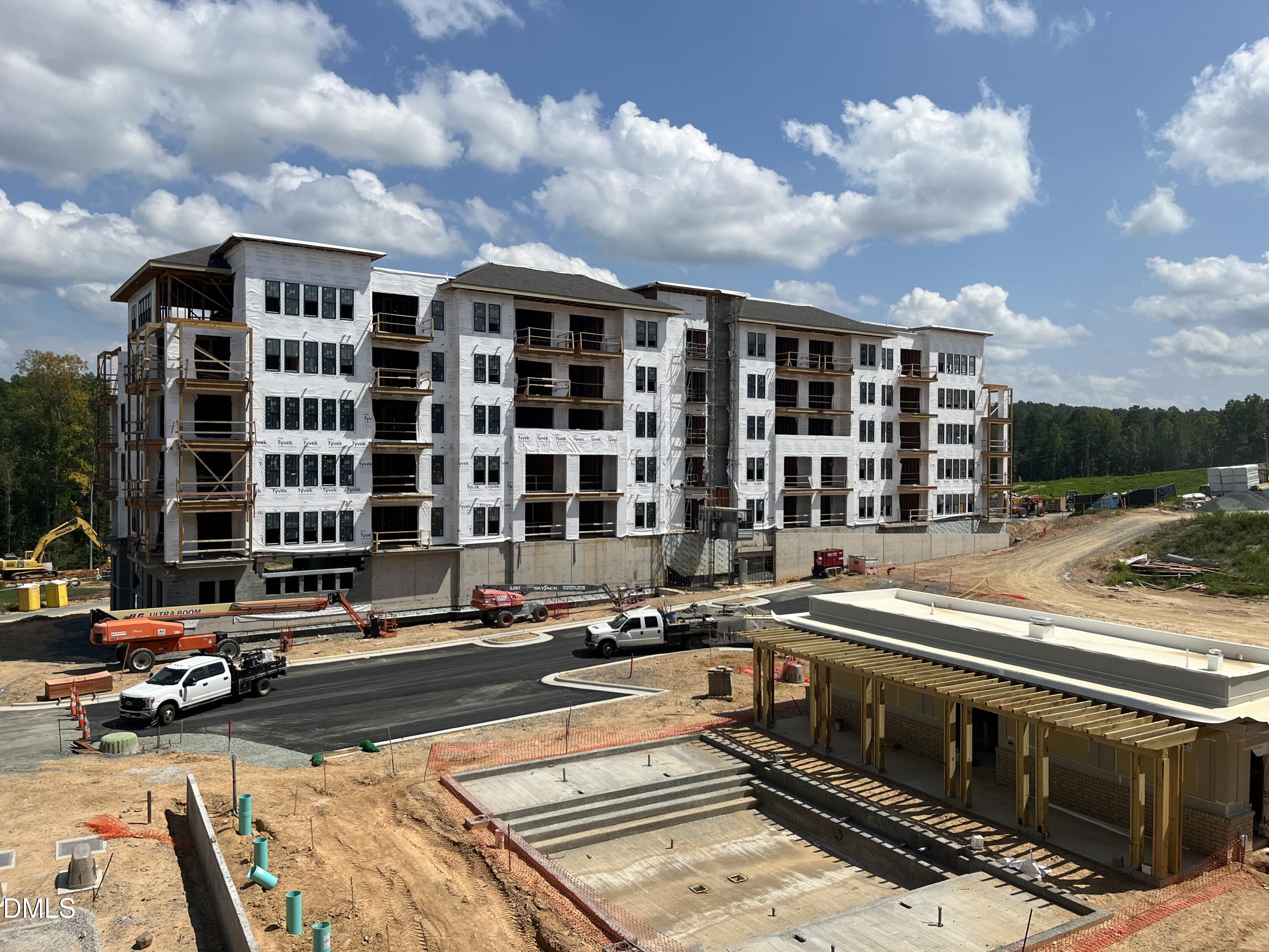211 S Crk Crossing 712, Chapel Hill, NC 27516