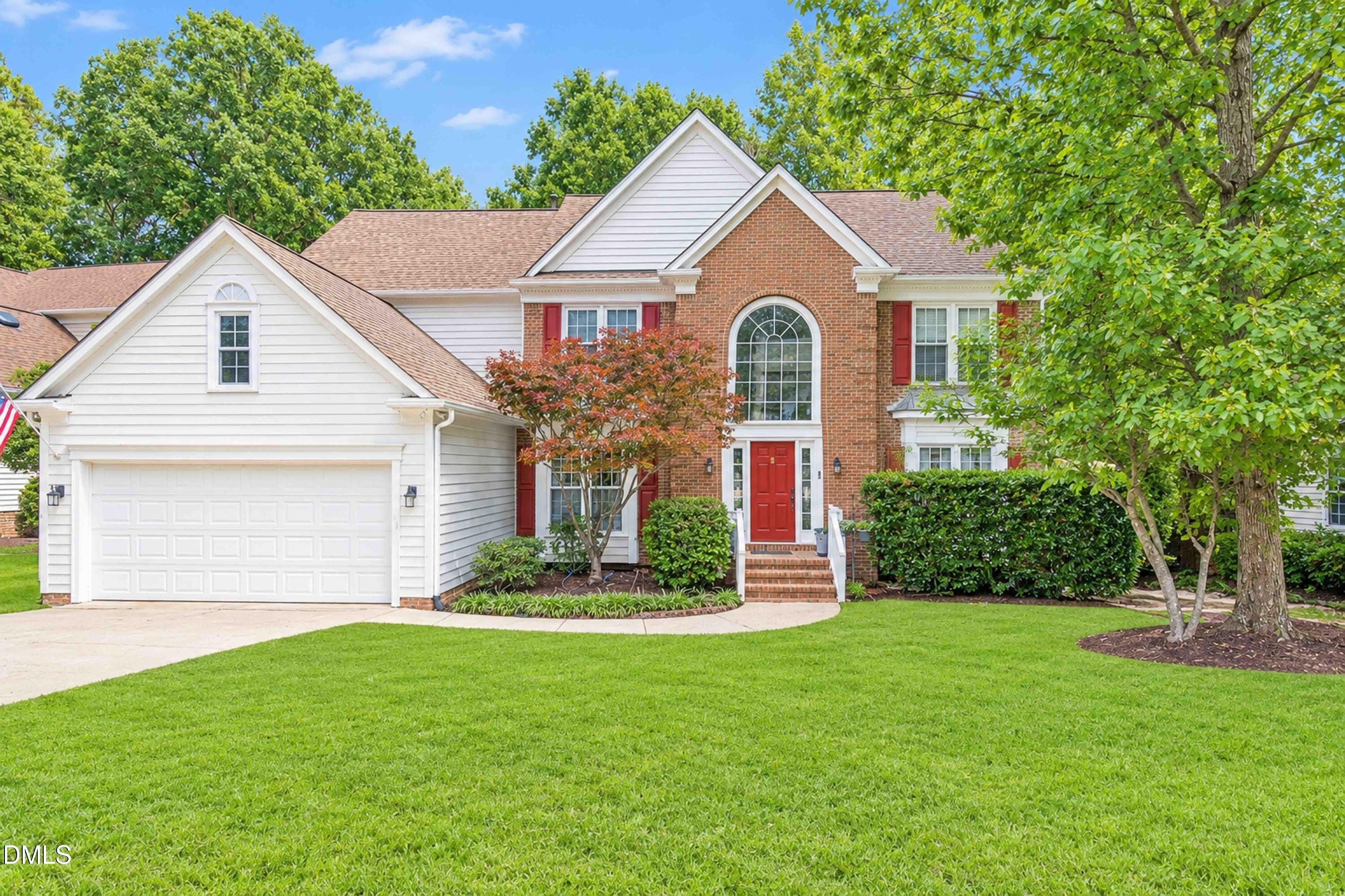 104 Strathburgh Lane, Cary, NC 27518