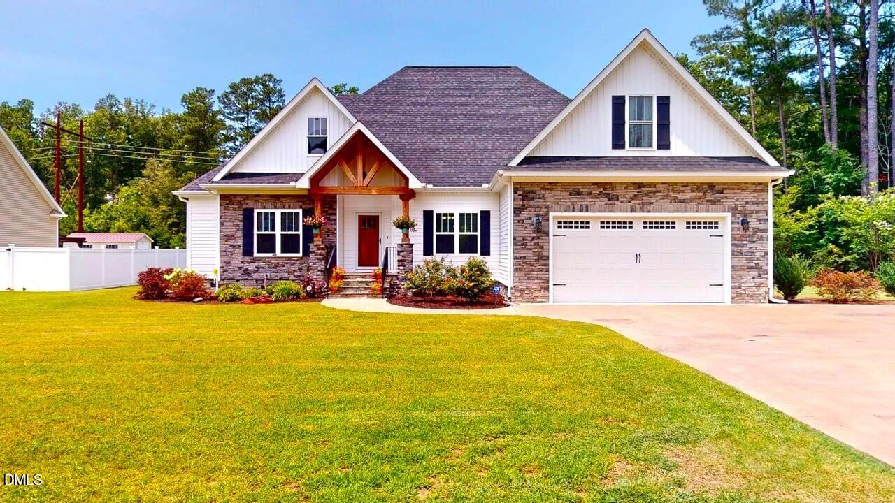 305 Summerfield Drive, Pikeville, NC 27863