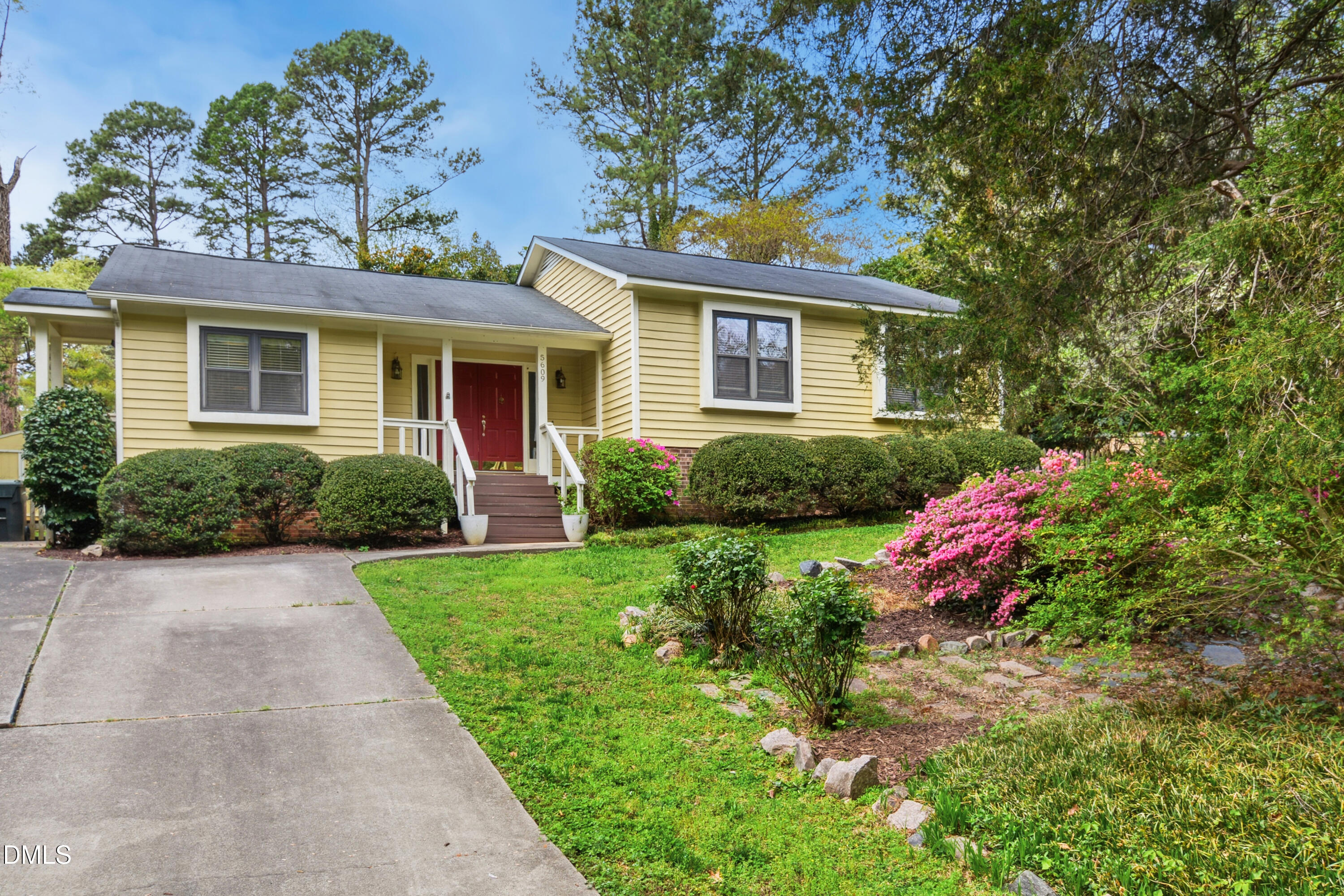 5609 Groomsbridge Court, Raleigh, NC 27612
