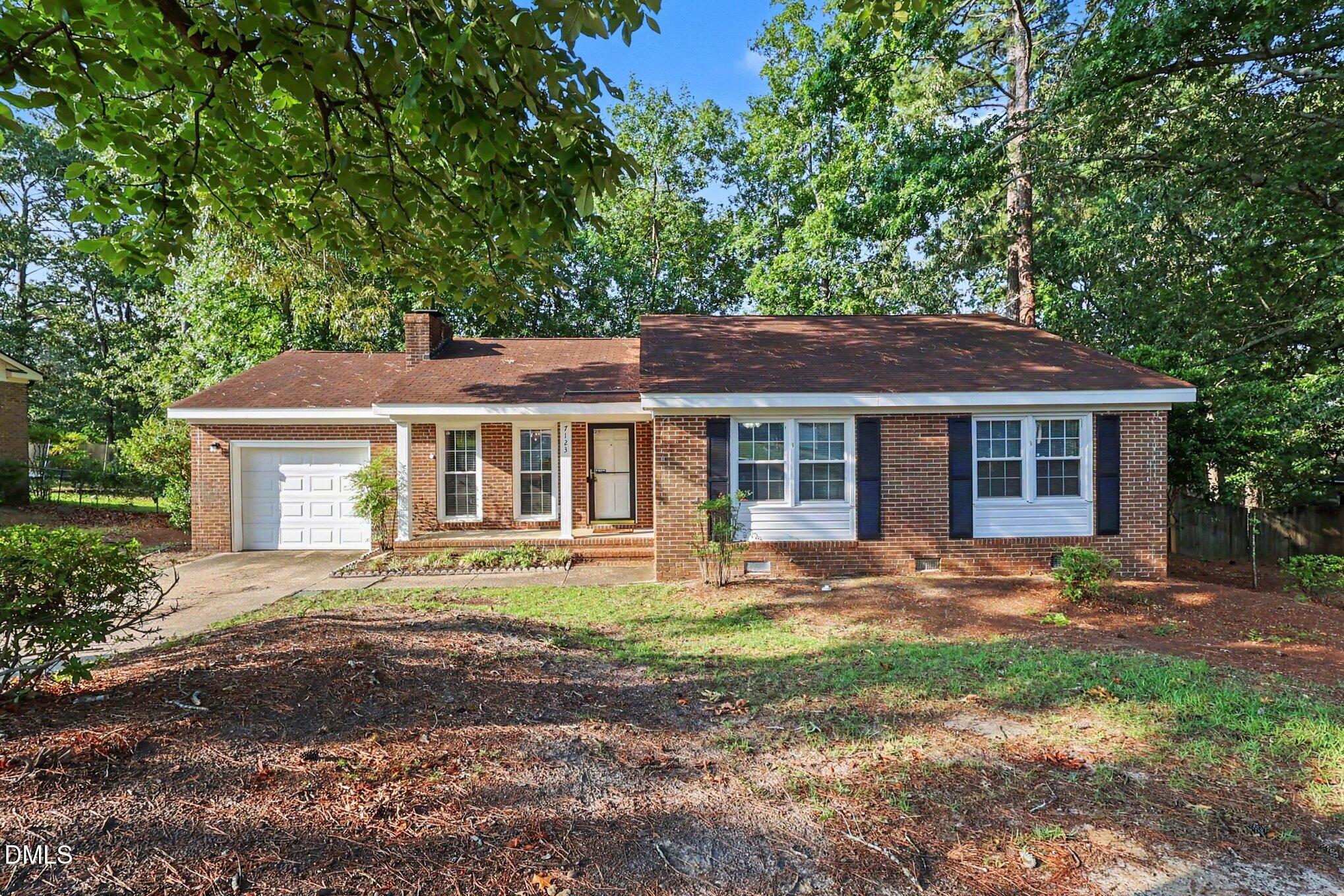 7123 Evanston Street, Fayetteville, NC 28314