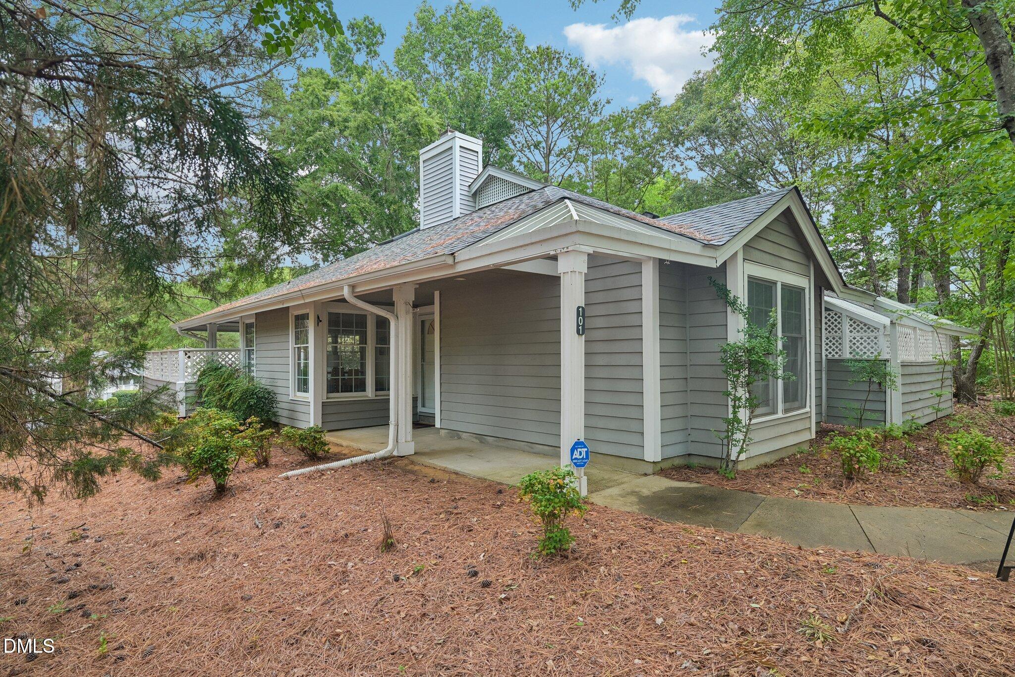 101 White Oak Way, Chapel Hill, NC 27514