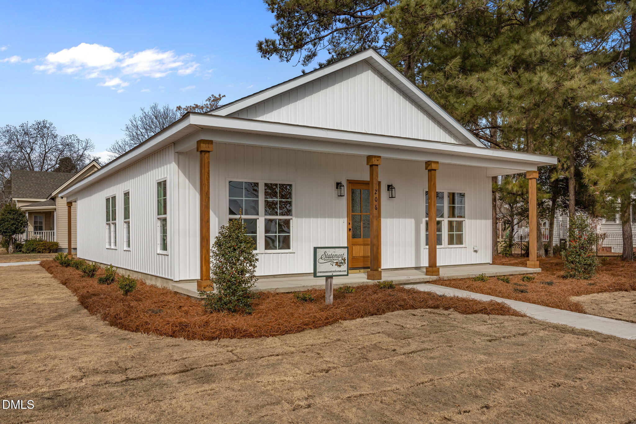 206 S Wall Street, Benson, NC 27504