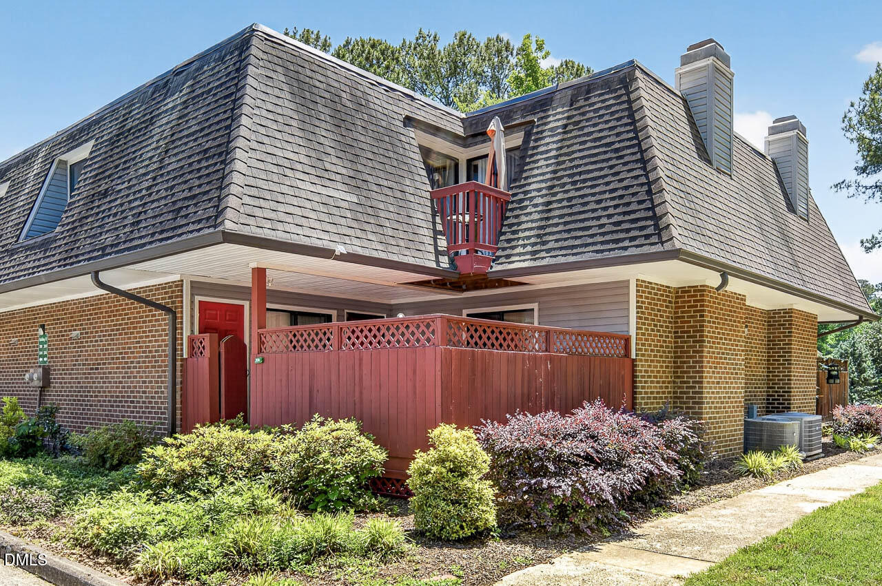 208 Finley Forest Drive, Chapel Hill, NC 27517