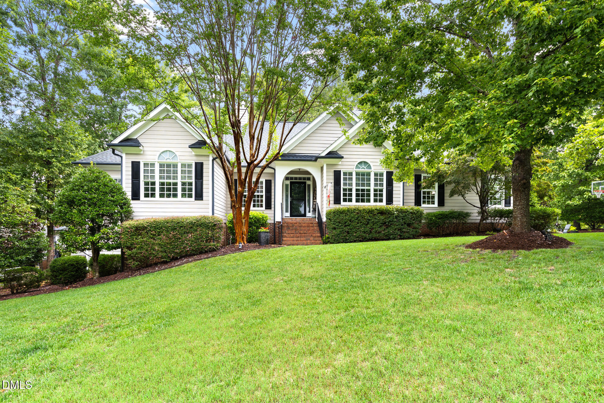 2901 Sunnystone Way, Raleigh, NC 27613