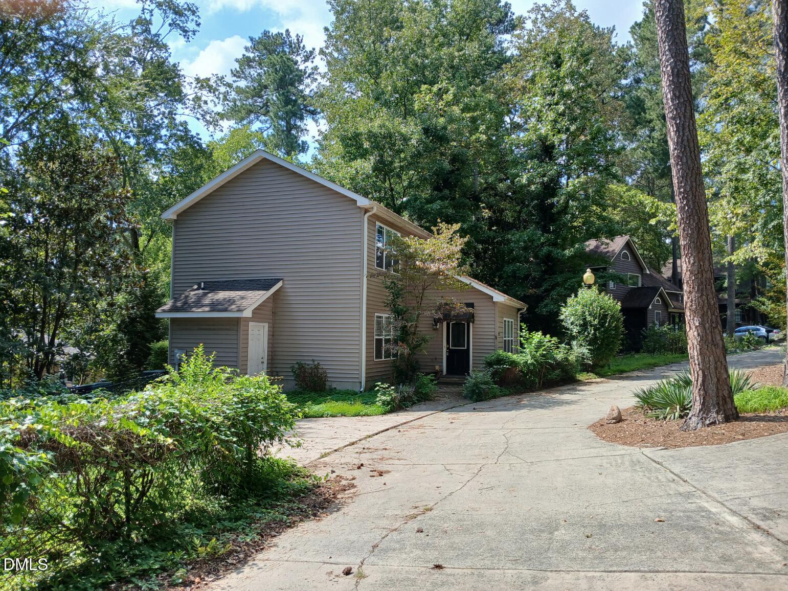 2215 University Drive, Durham, NC 27707
