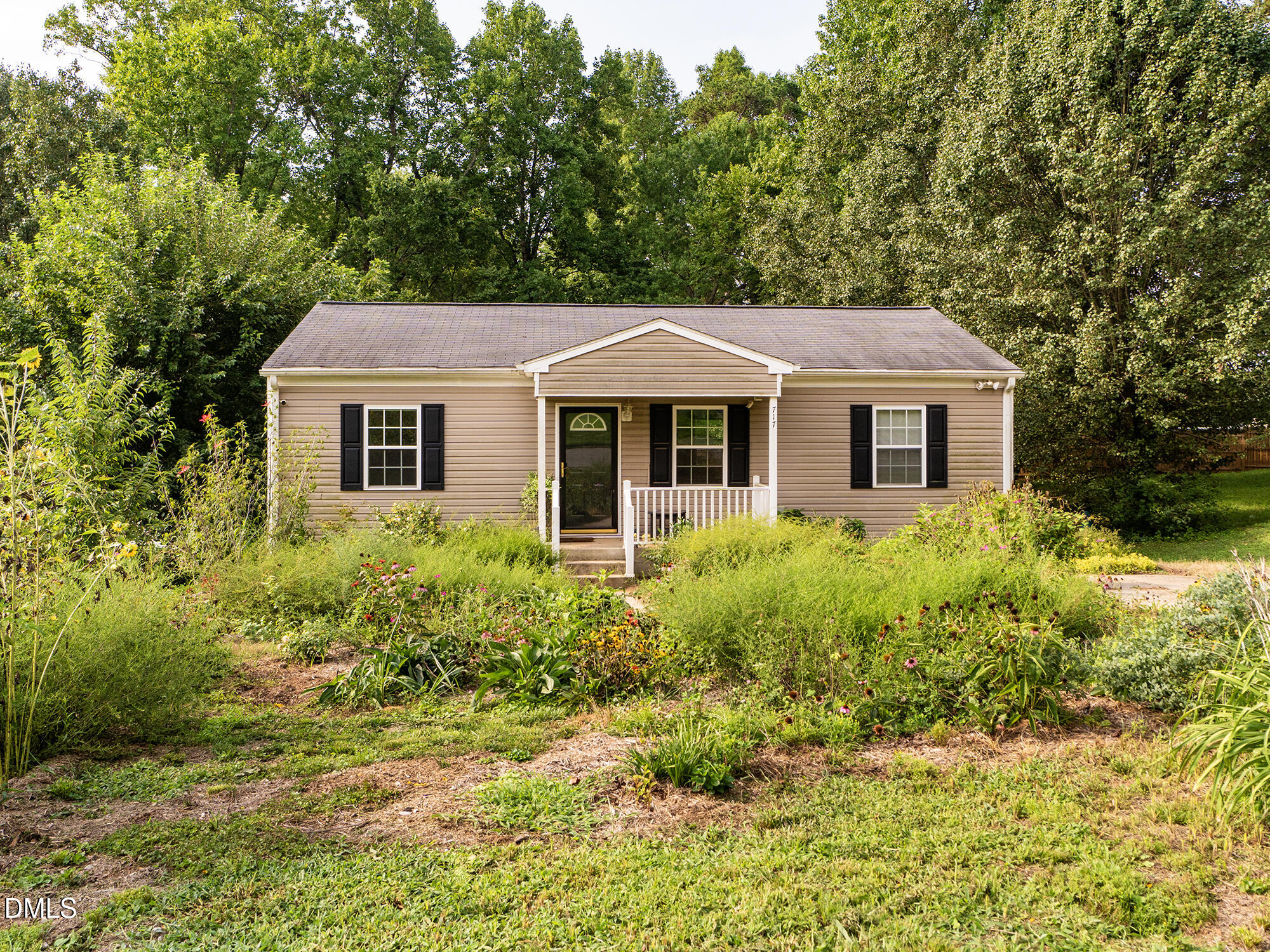 717 Scott Court, Burlington, NC 27215