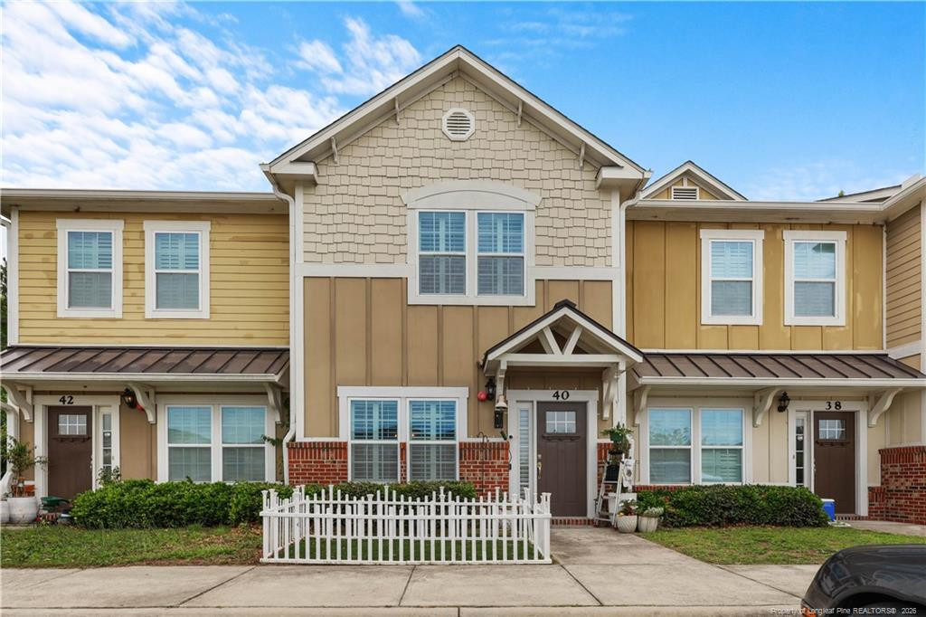 40 Hunter's Run Avenue, Pembroke, NC 28372