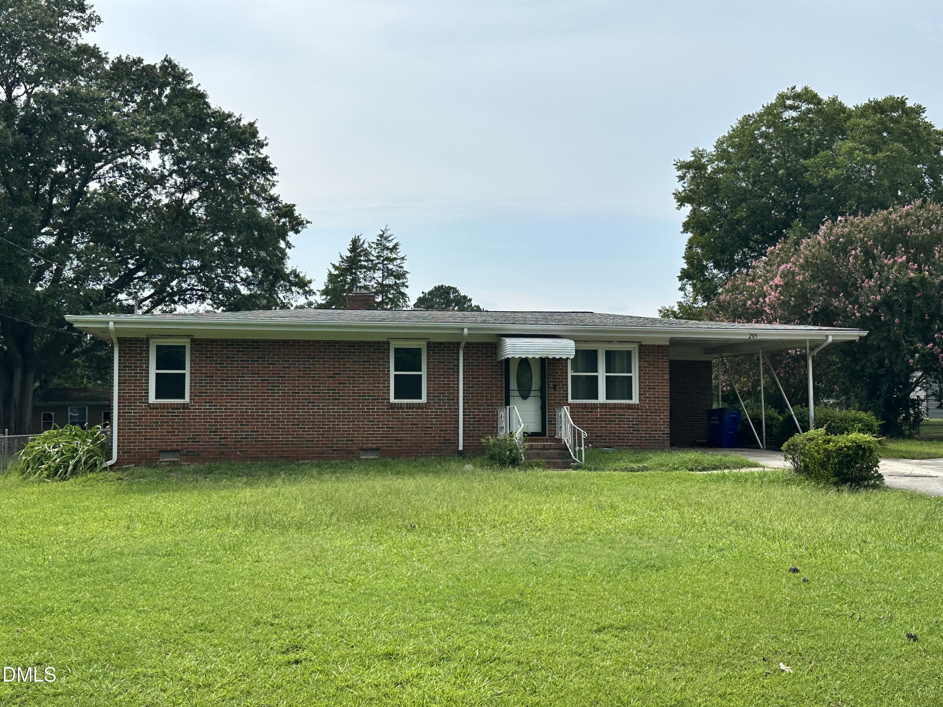 205 Cloverdale Drive, Smithfield, NC 27577