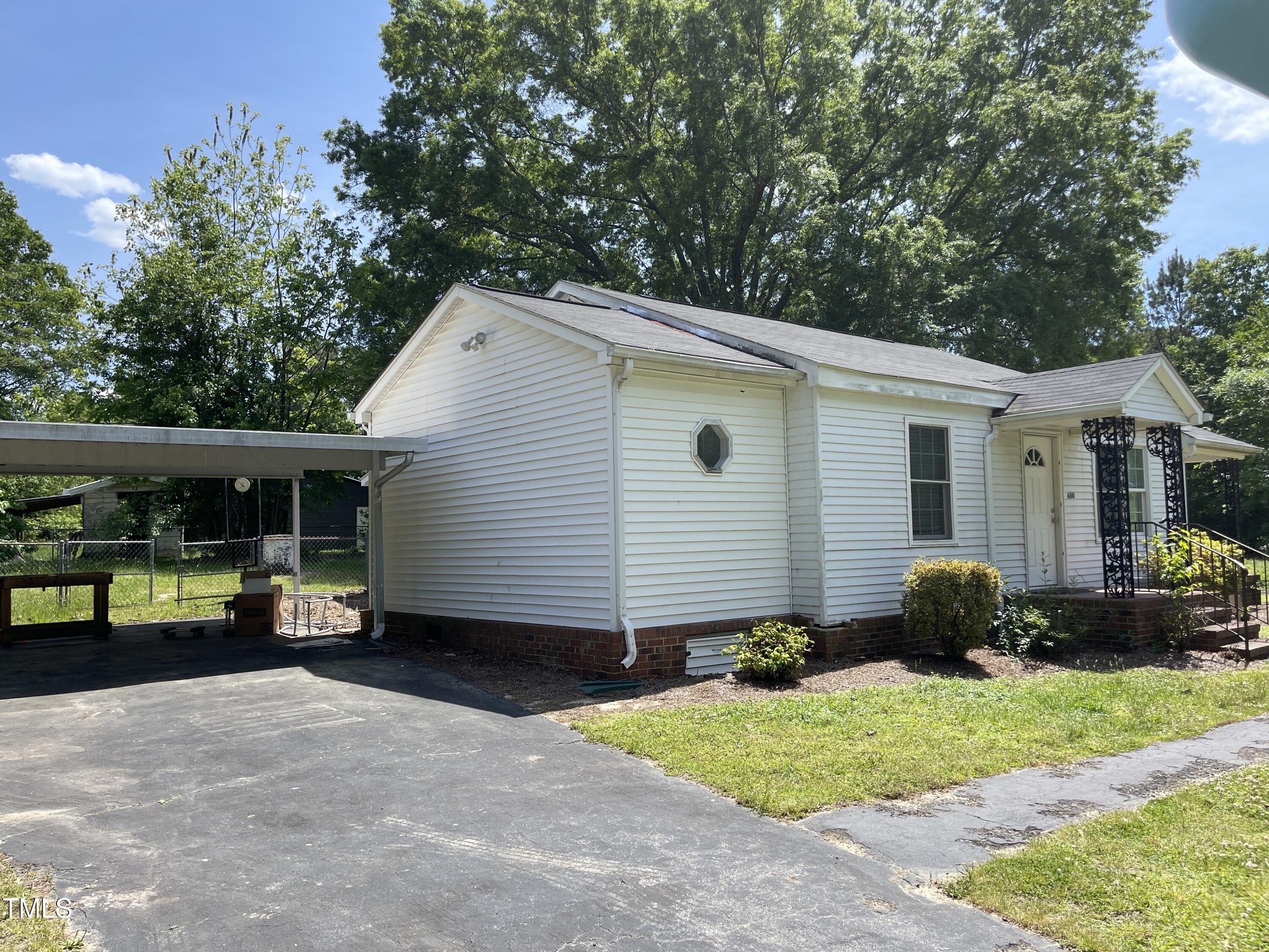 400 Field Street, Cary, NC 27513