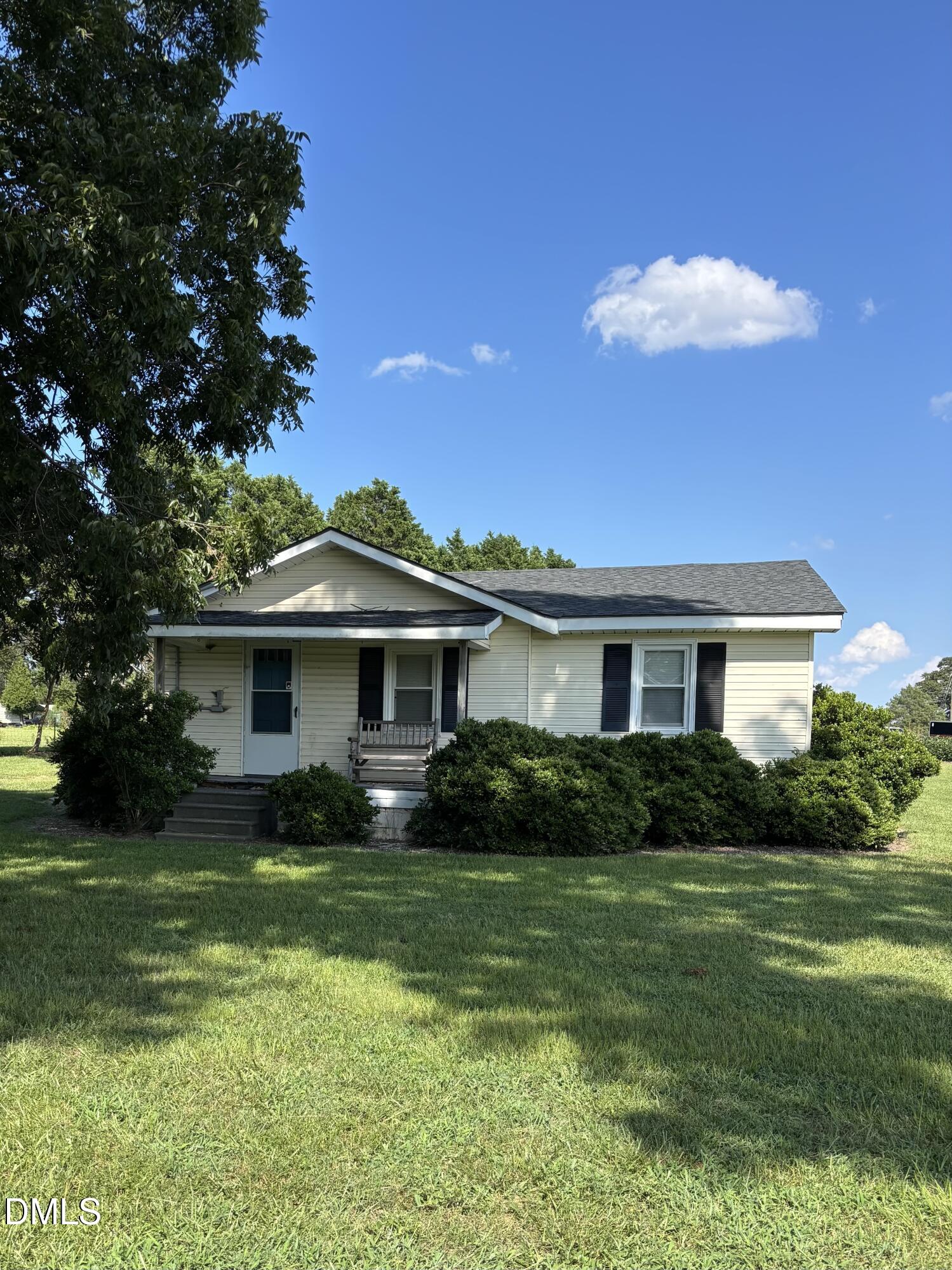 2164 Benson Hardee Road, Benson, NC 27504