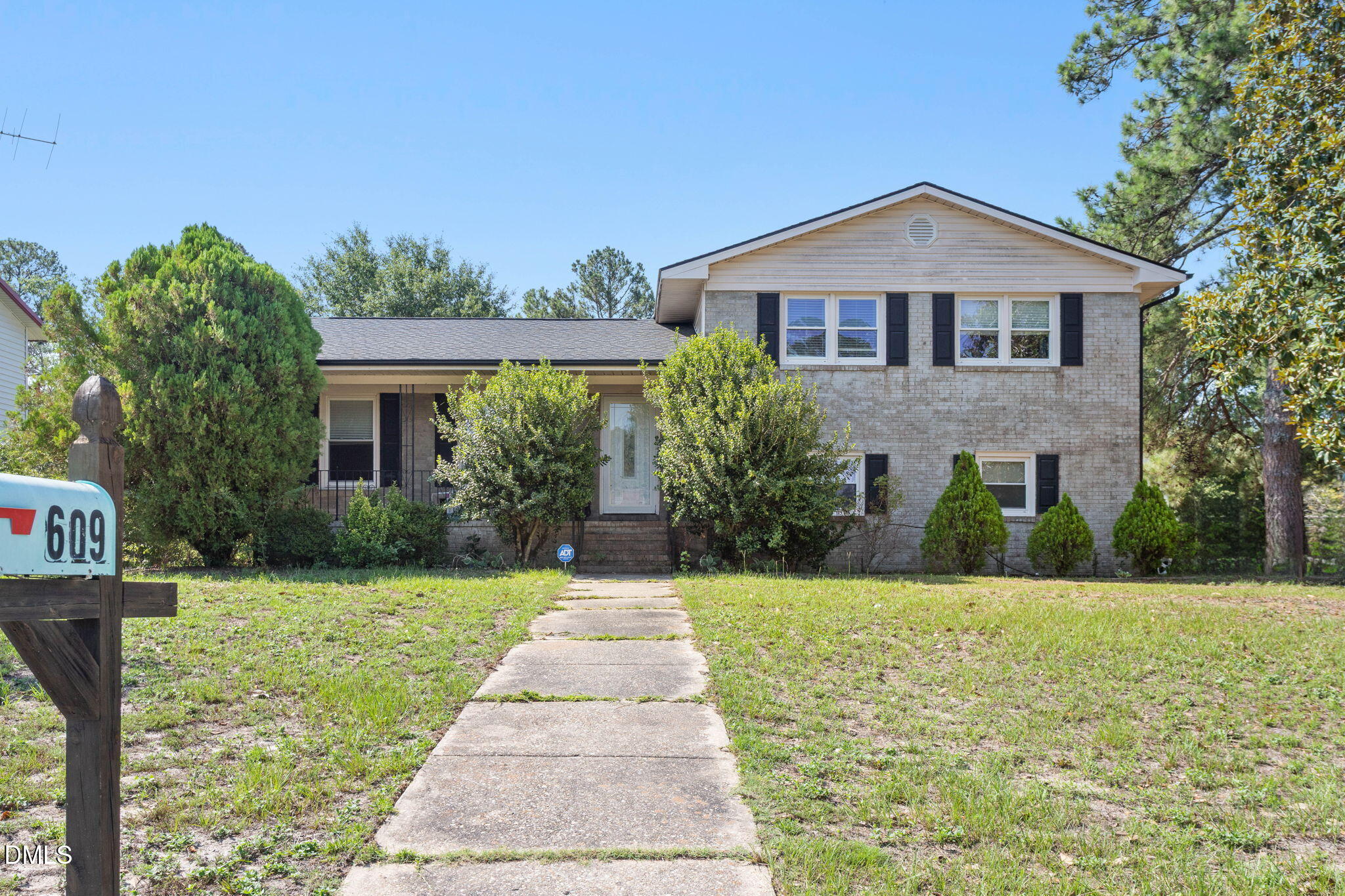 609 Francis Court, Spring Lake, NC 28390