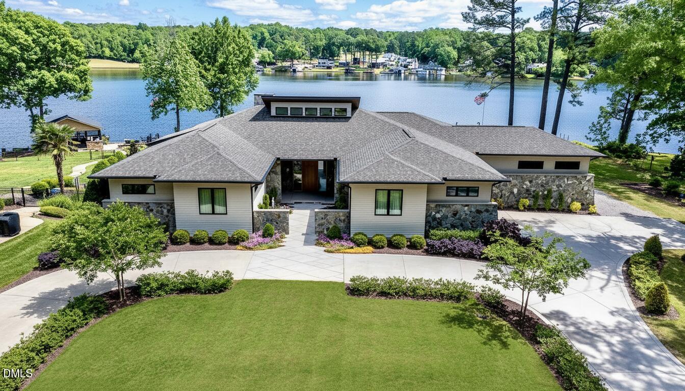 2532 Holiday Avenue, Zebulon, NC 27597
