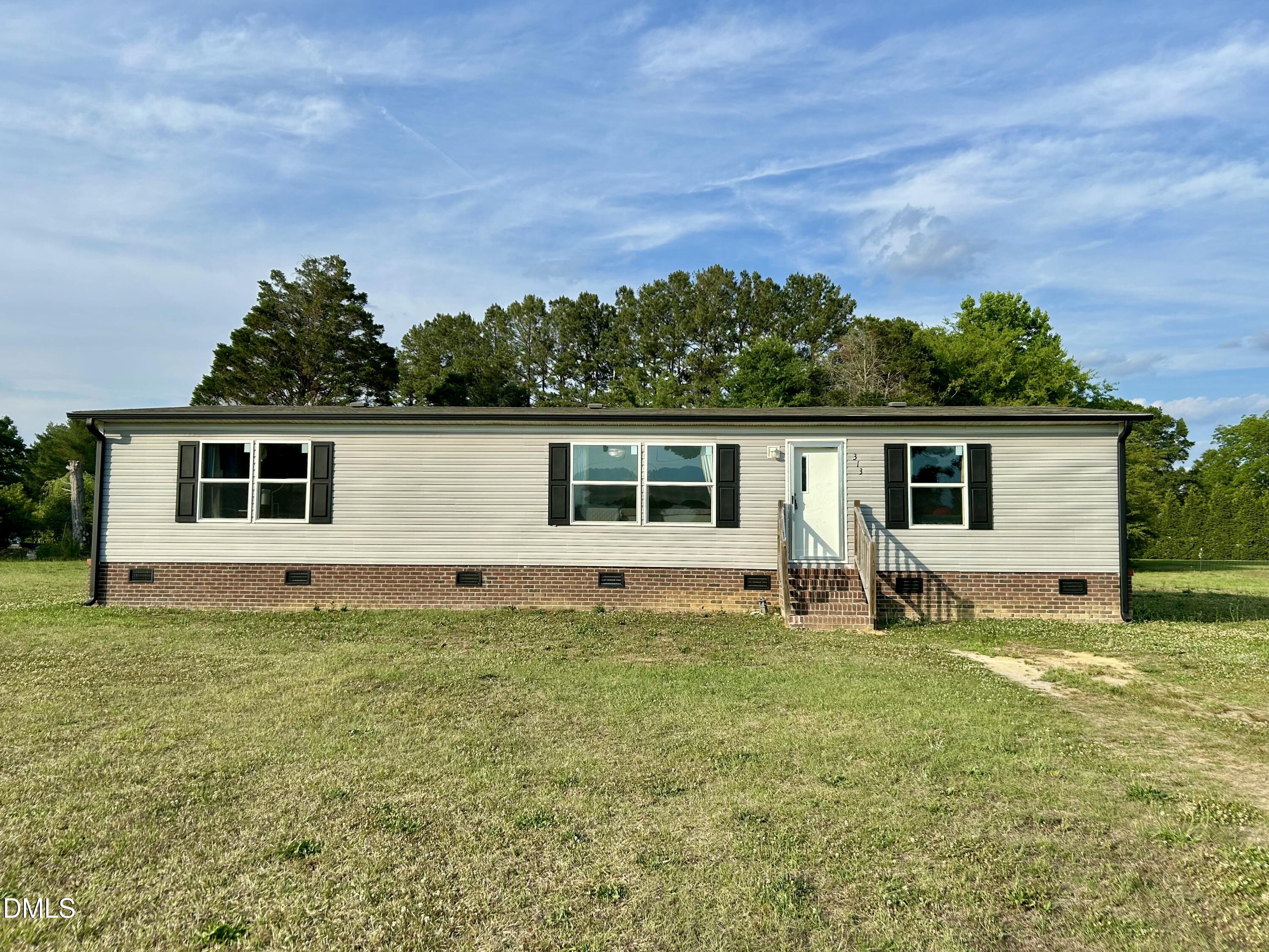 313 Old Country Lane, Selma, NC 27576
