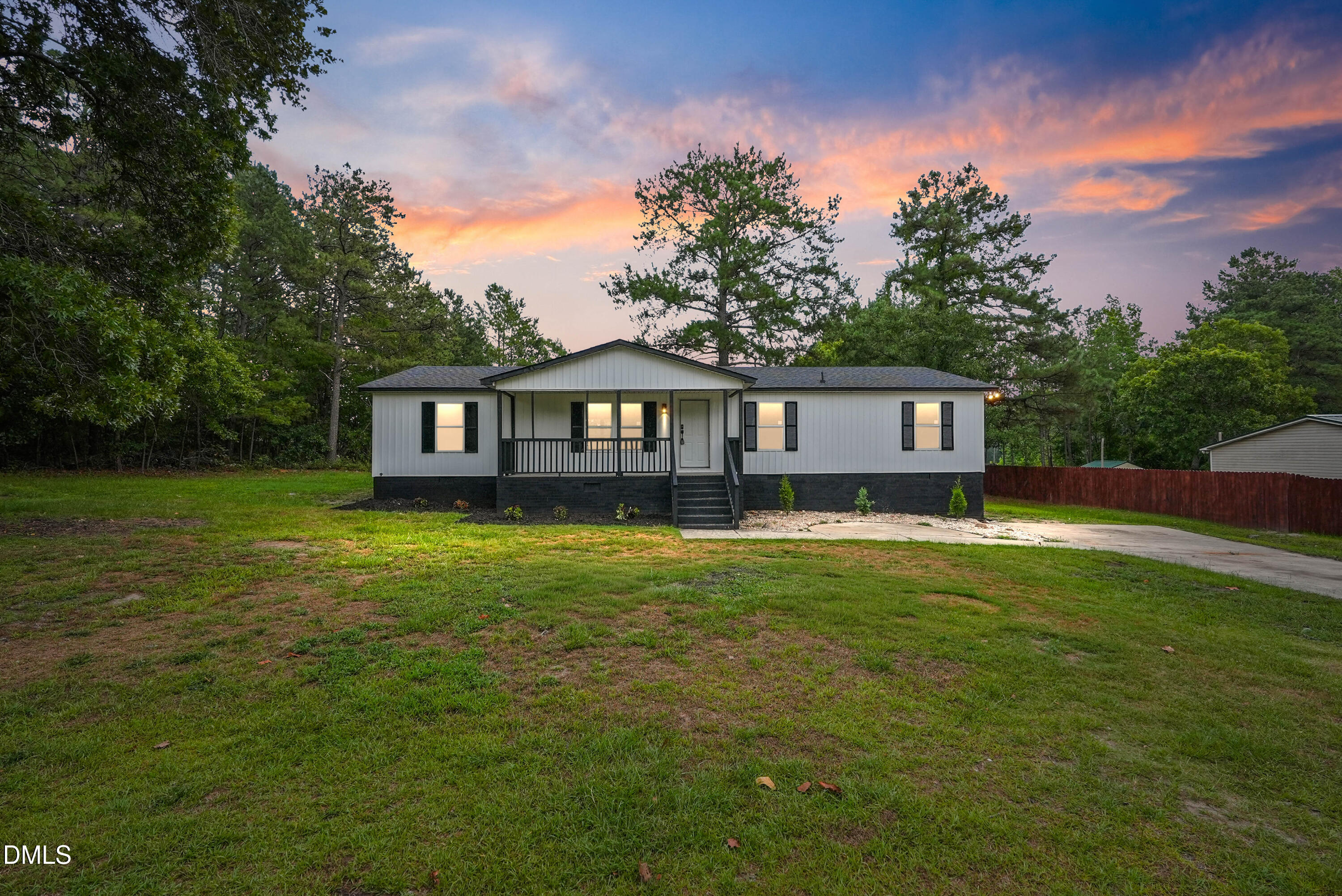 911 Heritage Way, Cameron, NC 28326