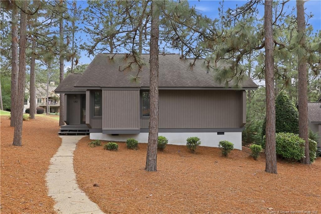 180 Barton Hills Court, Pinehurst, NC 28374