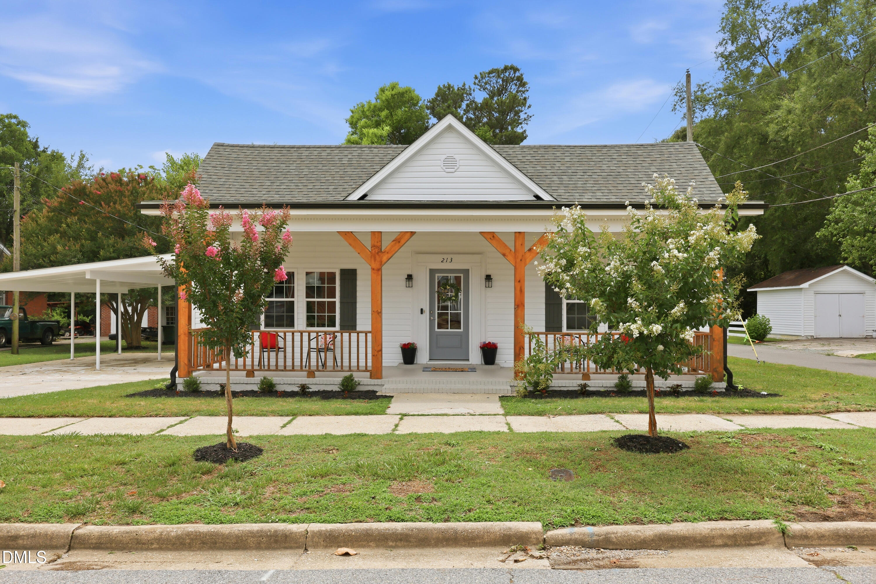 213 W Parrish Drive, Benson, NC 27504