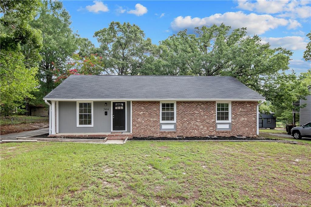 5404 Sandstone Drive, Fayetteville, NC 28311
