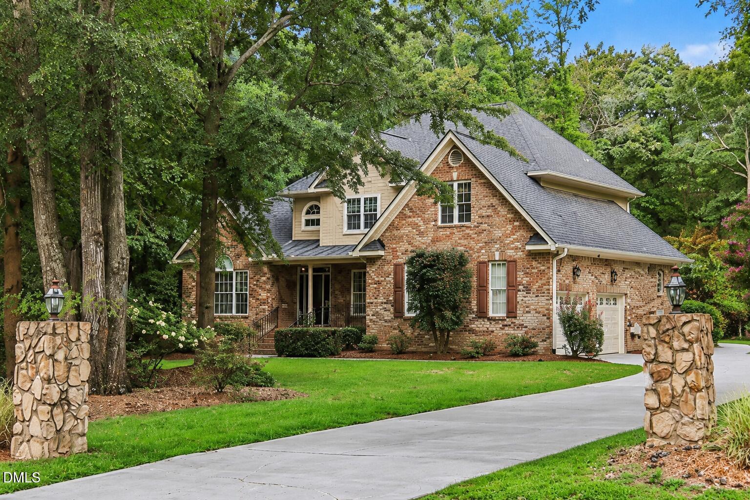 4808 Stoneyoak Lane, Raleigh, NC 27610