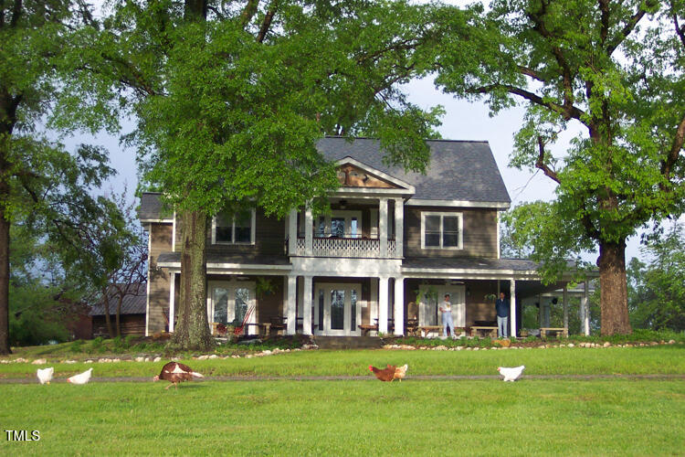 144 Celebrity Dairy Way, Siler City, NC 27344