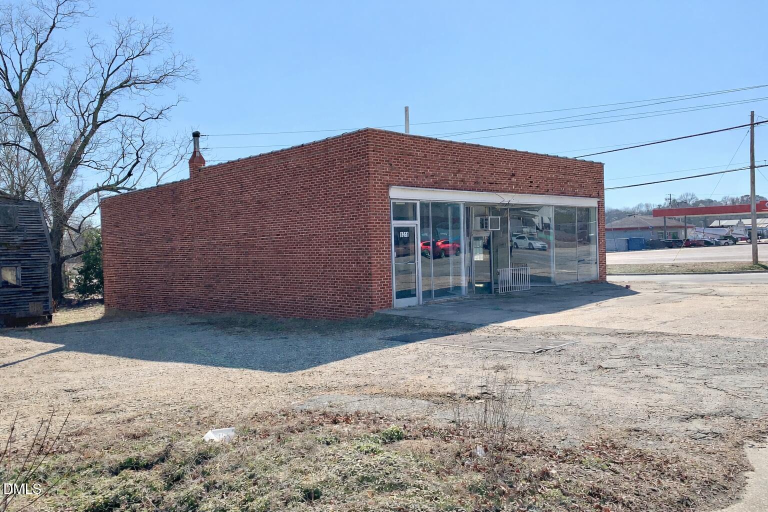 1209 S Main Street, Lillington, NC 27546