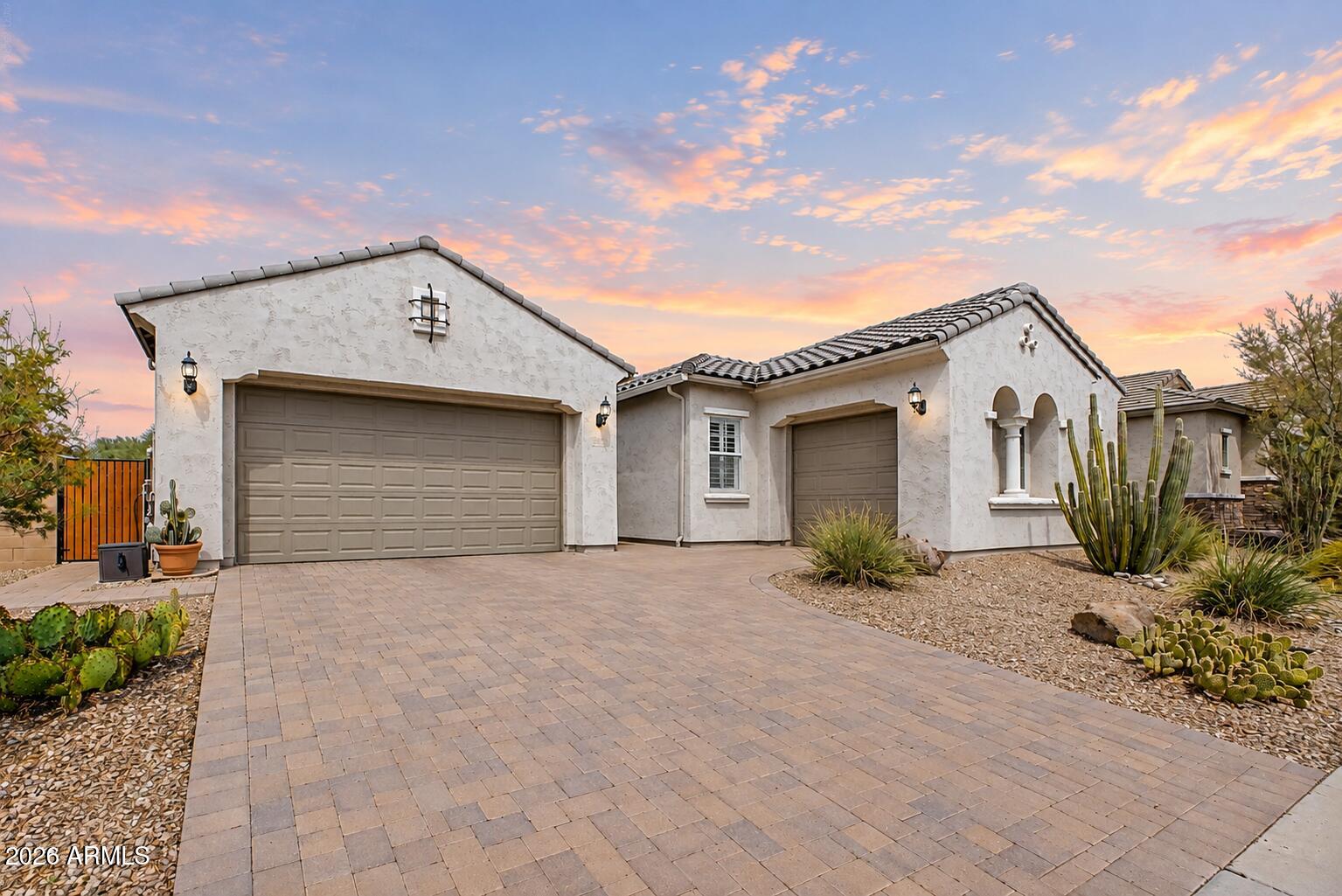 9428 W FALLEN LEAF Lane, Peoria, AZ 85383