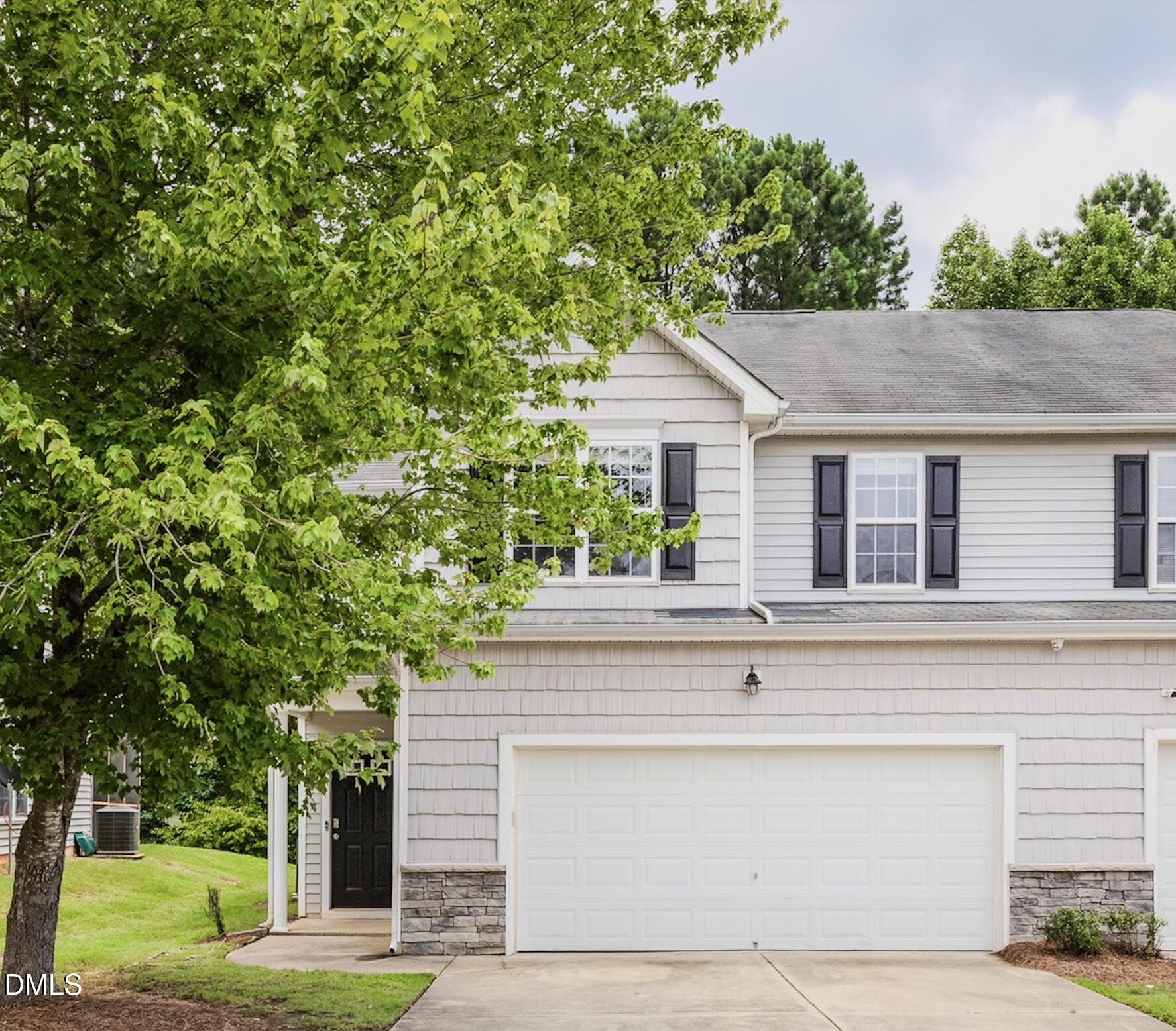 633 Woodson Drive, Clayton, NC 27527