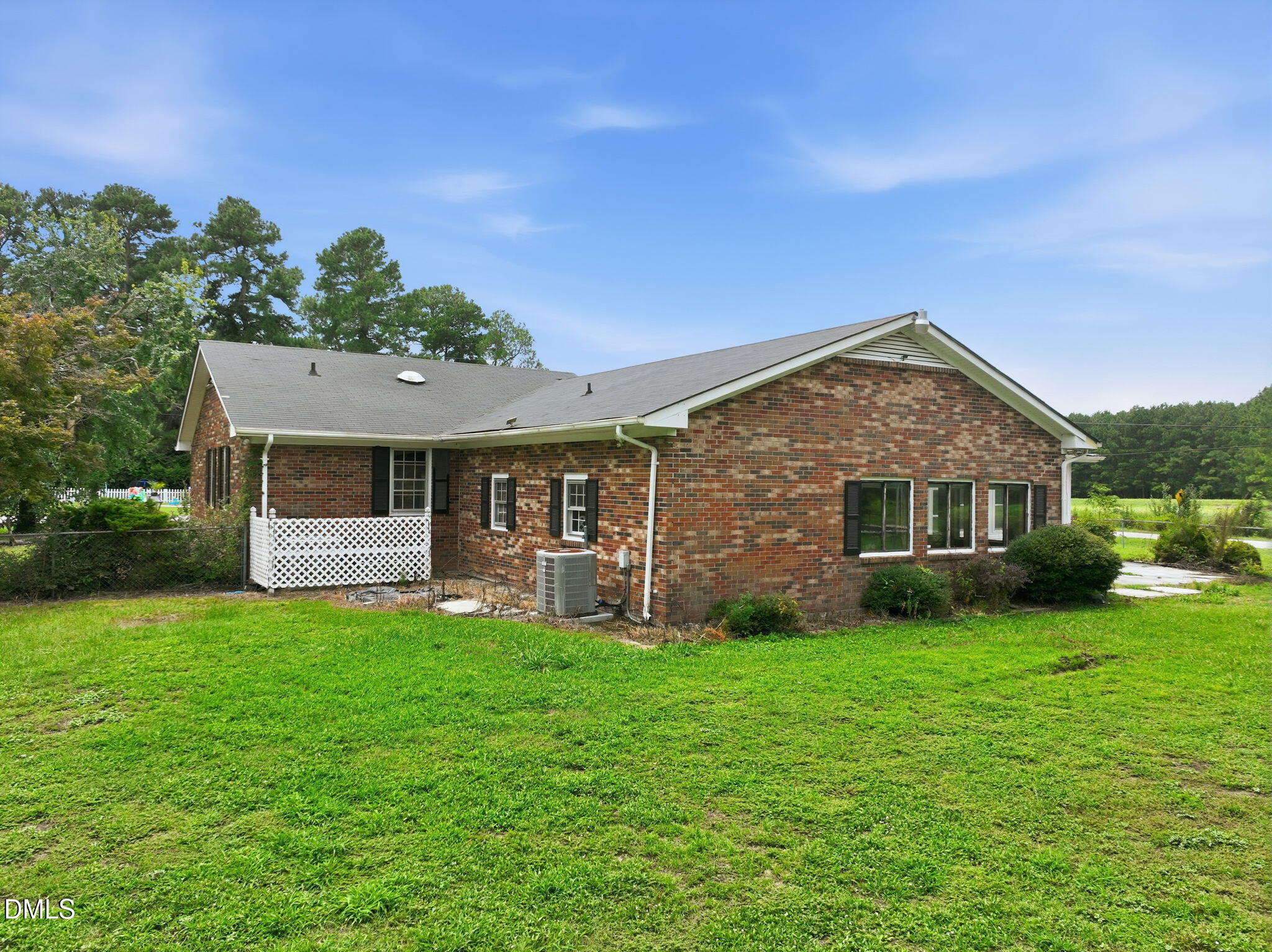 301 Halifax Street, Clinton, NC 28328