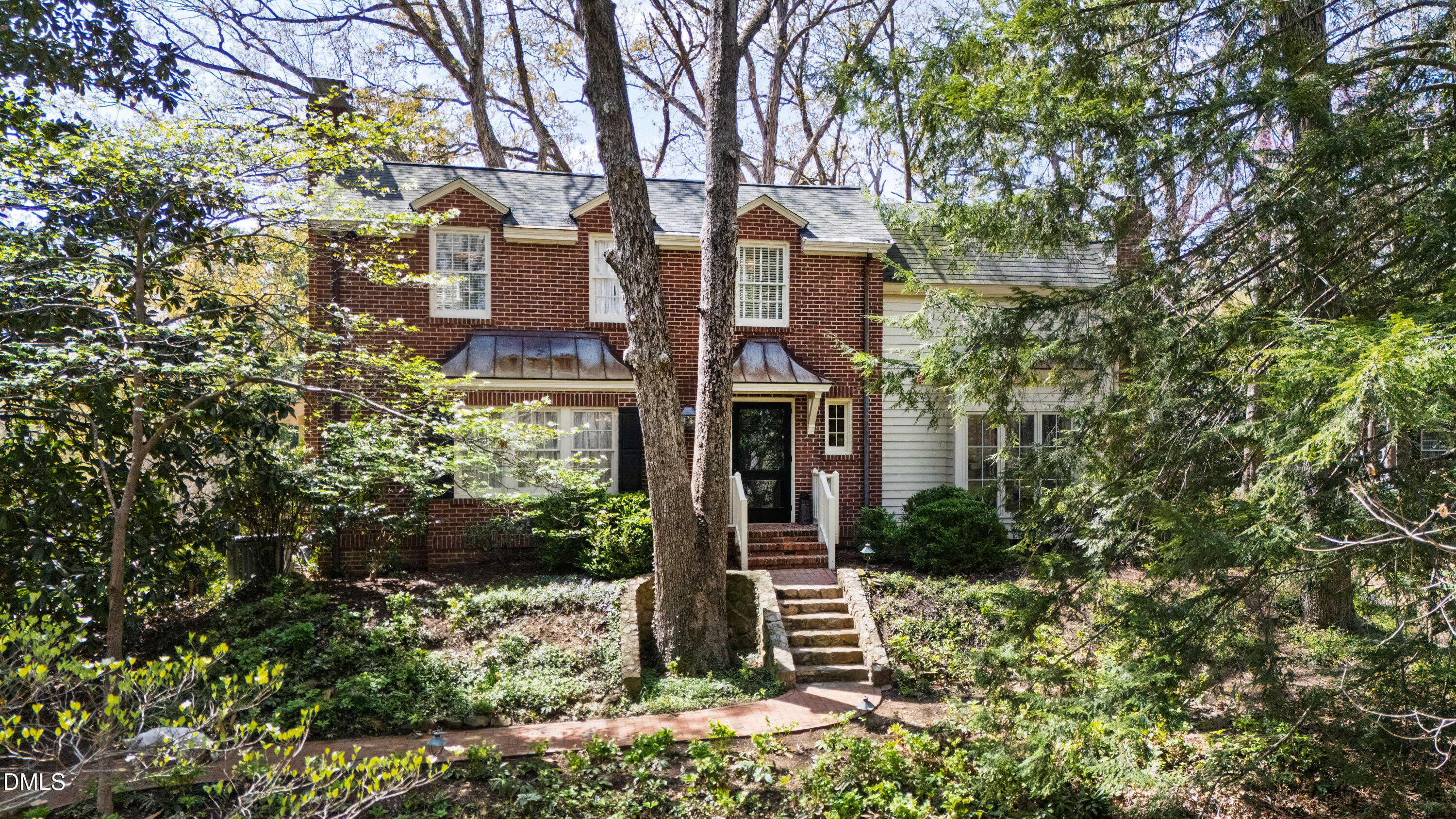 223 Hillcrest Circle, Chapel Hill, NC 27514