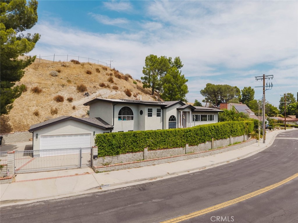 12352 Woodley Avenue
