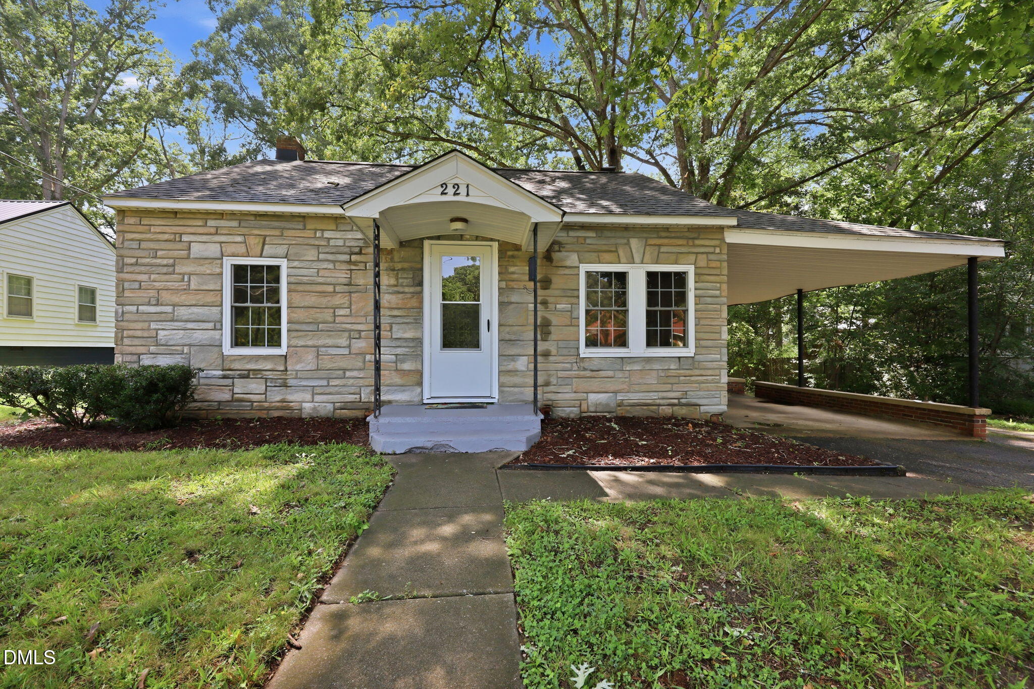 221 Zollicoffer Avenue, Henderson, NC 27536