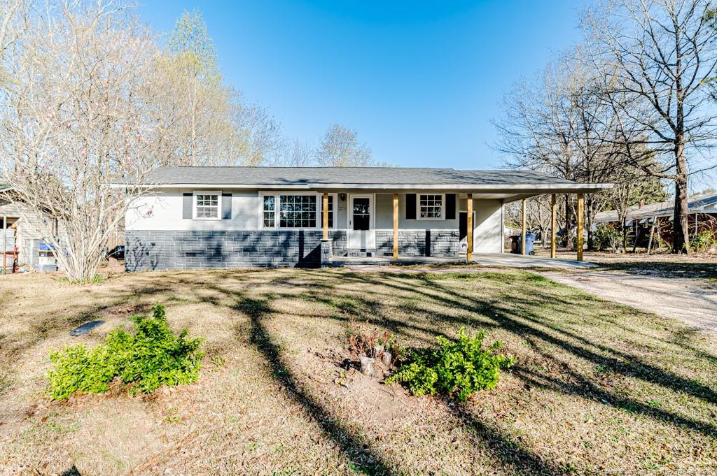 1004 Sommers Street, Sanford, NC 27330