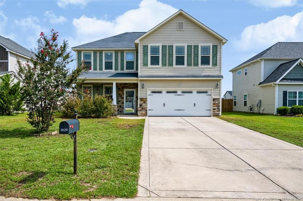 1629 Seattle Slew Lane, Hope Mills, NC 28348