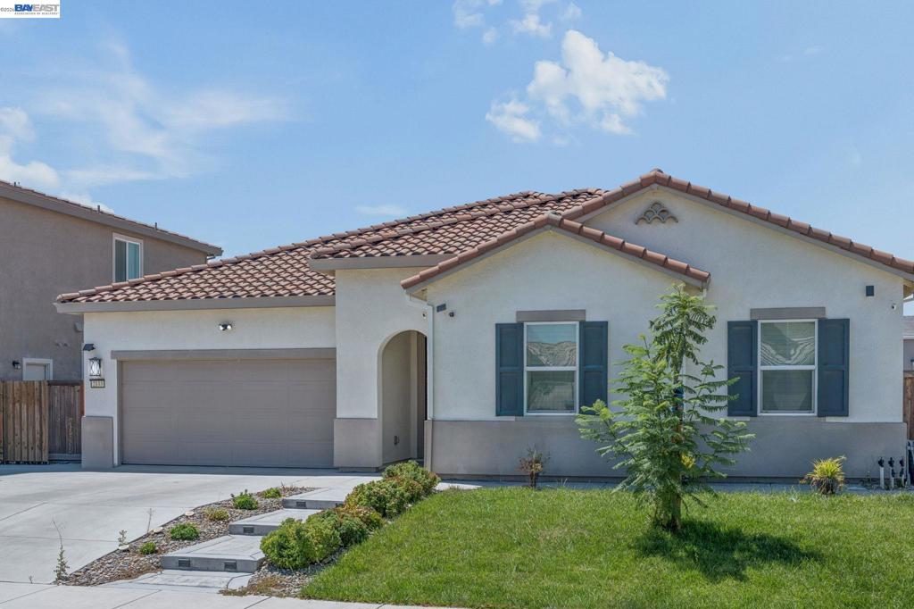 2133 Day Lily Ave