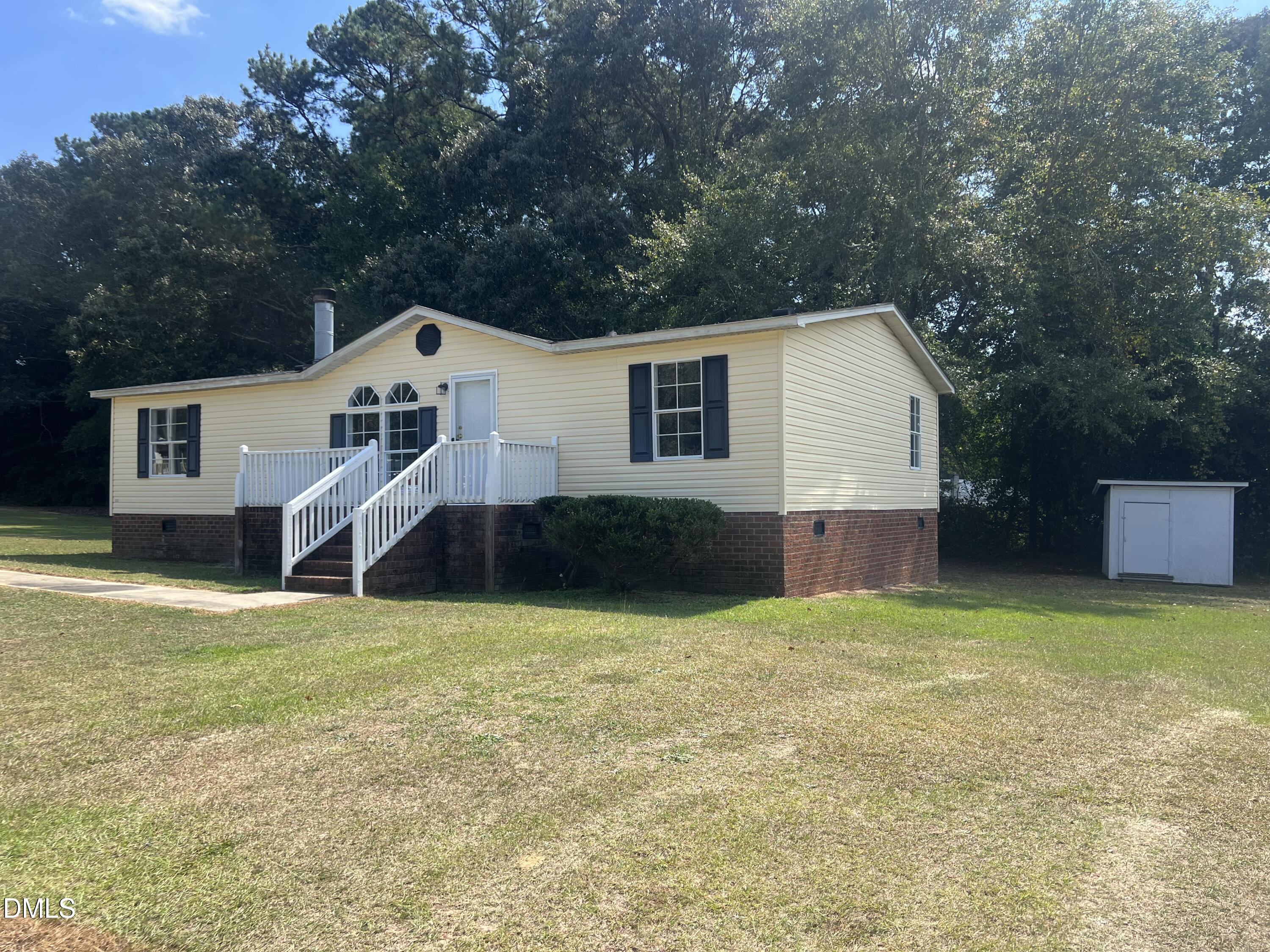 121 Ash Street, Coats, NC 27521