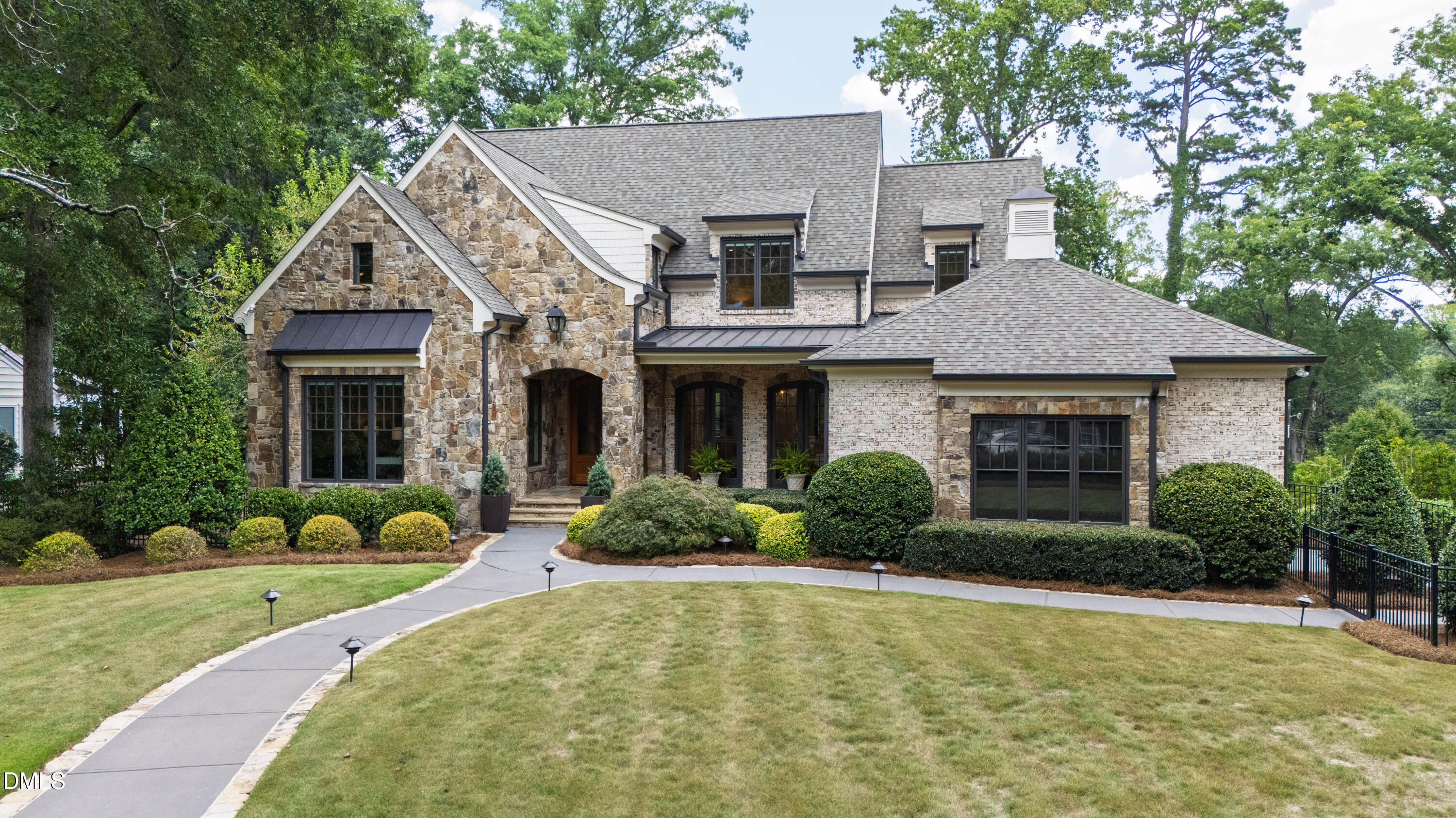 906 Lake Boone Trail, Raleigh, NC 27607