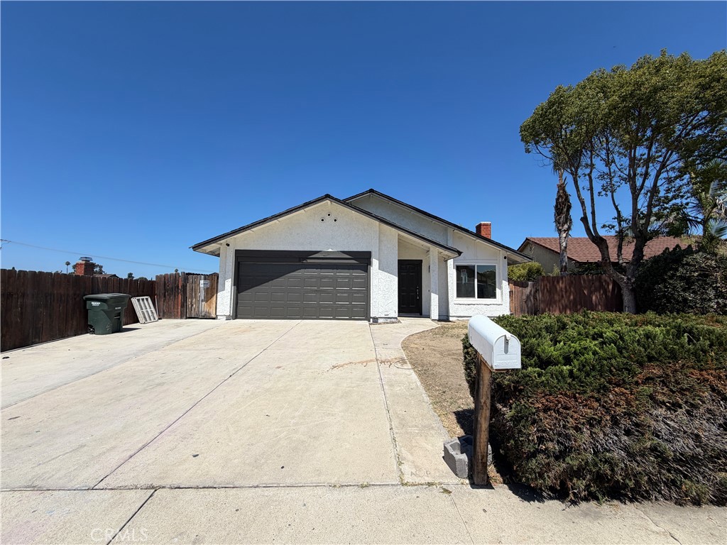 8214 Cacus Street