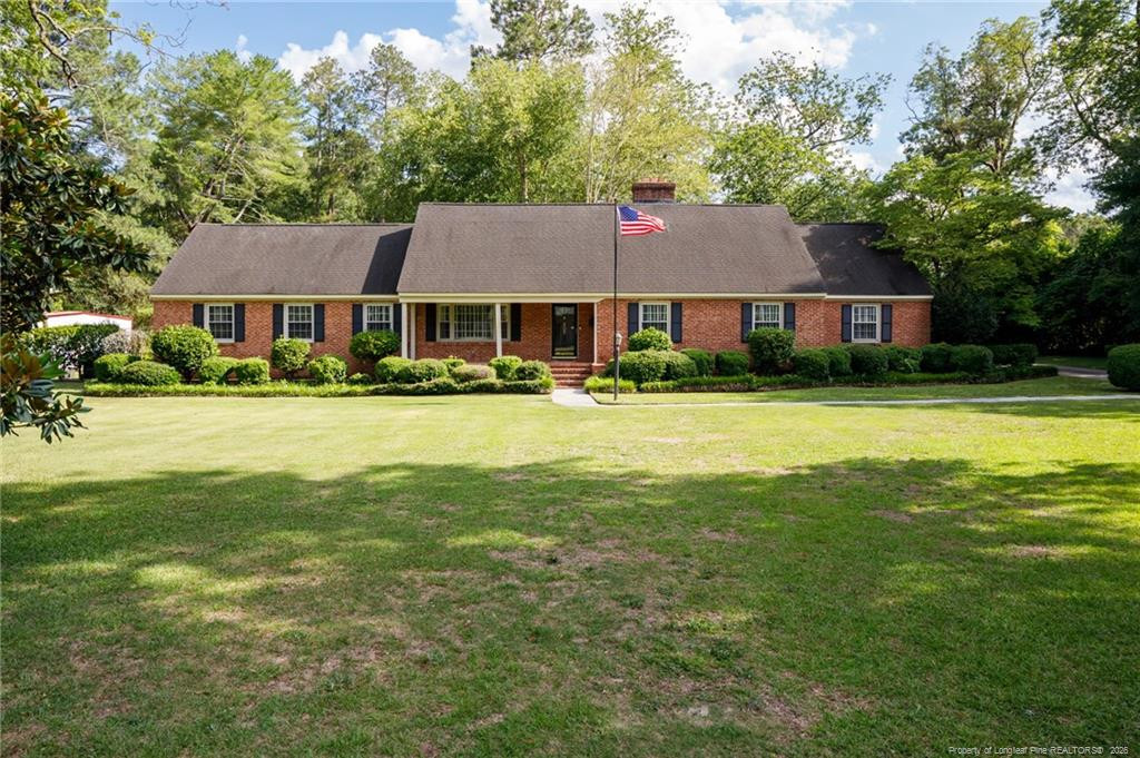 209 W Prospect Avenue, Raeford, NC 28376
