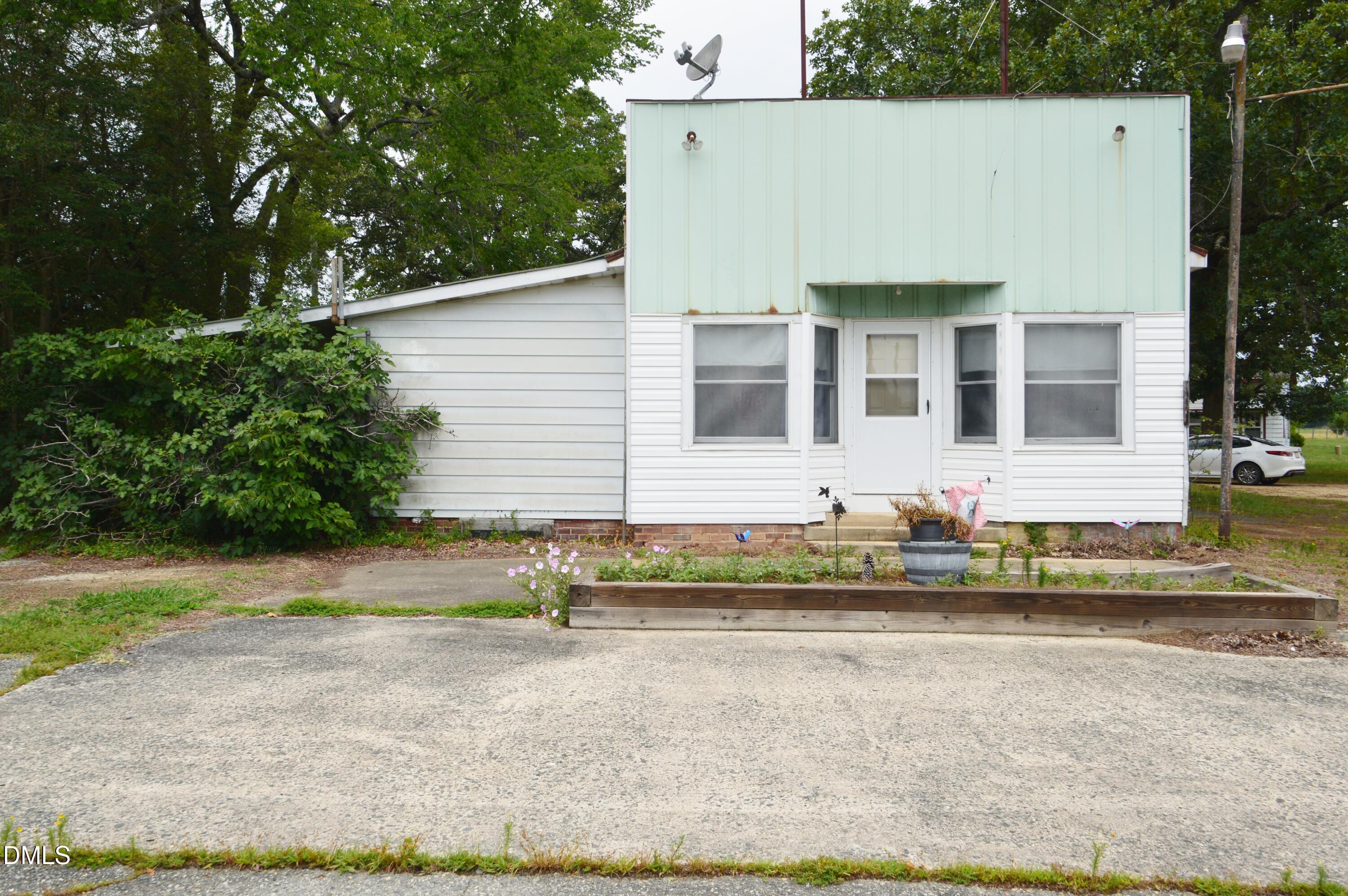 8671 S Nc 49 Highway, Snow Camp, NC 27349