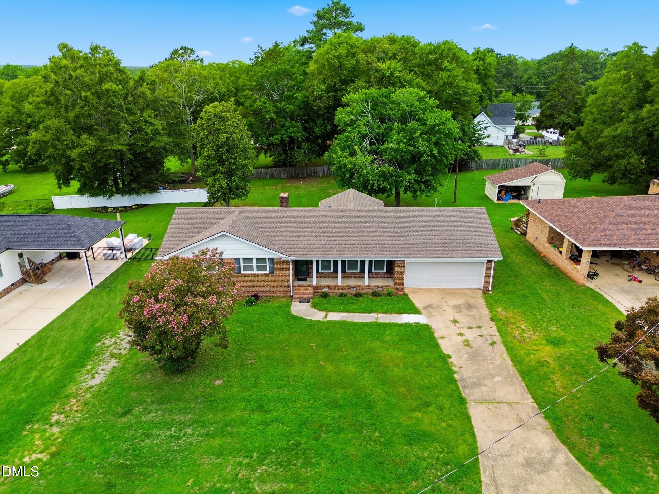 318 Crescent Drive, Clayton, NC 27520
