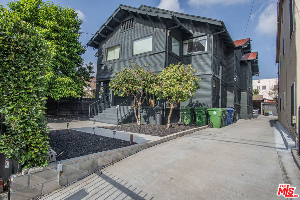 1807 Montana Street