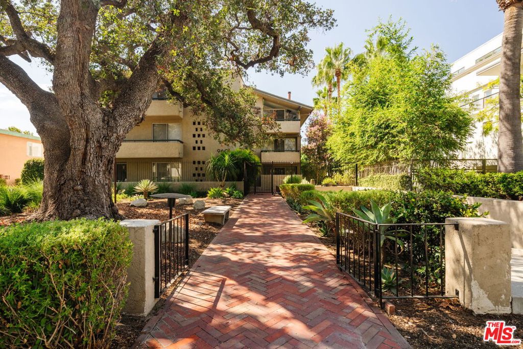 960 San Pasqual Street 203