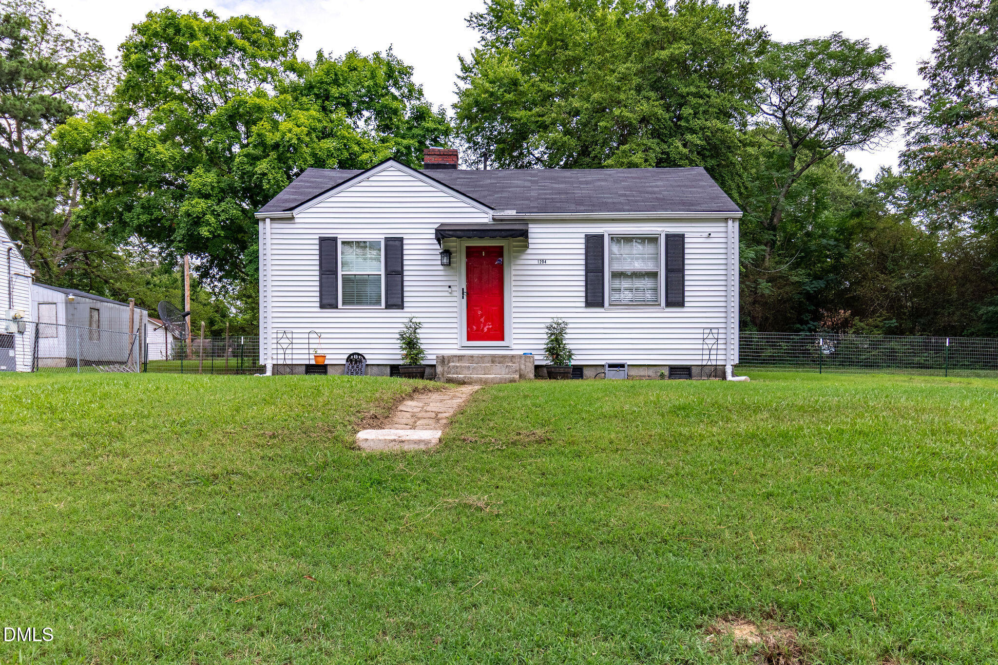 1204 Toisnot Avenue NE, Wilson, NC 27893